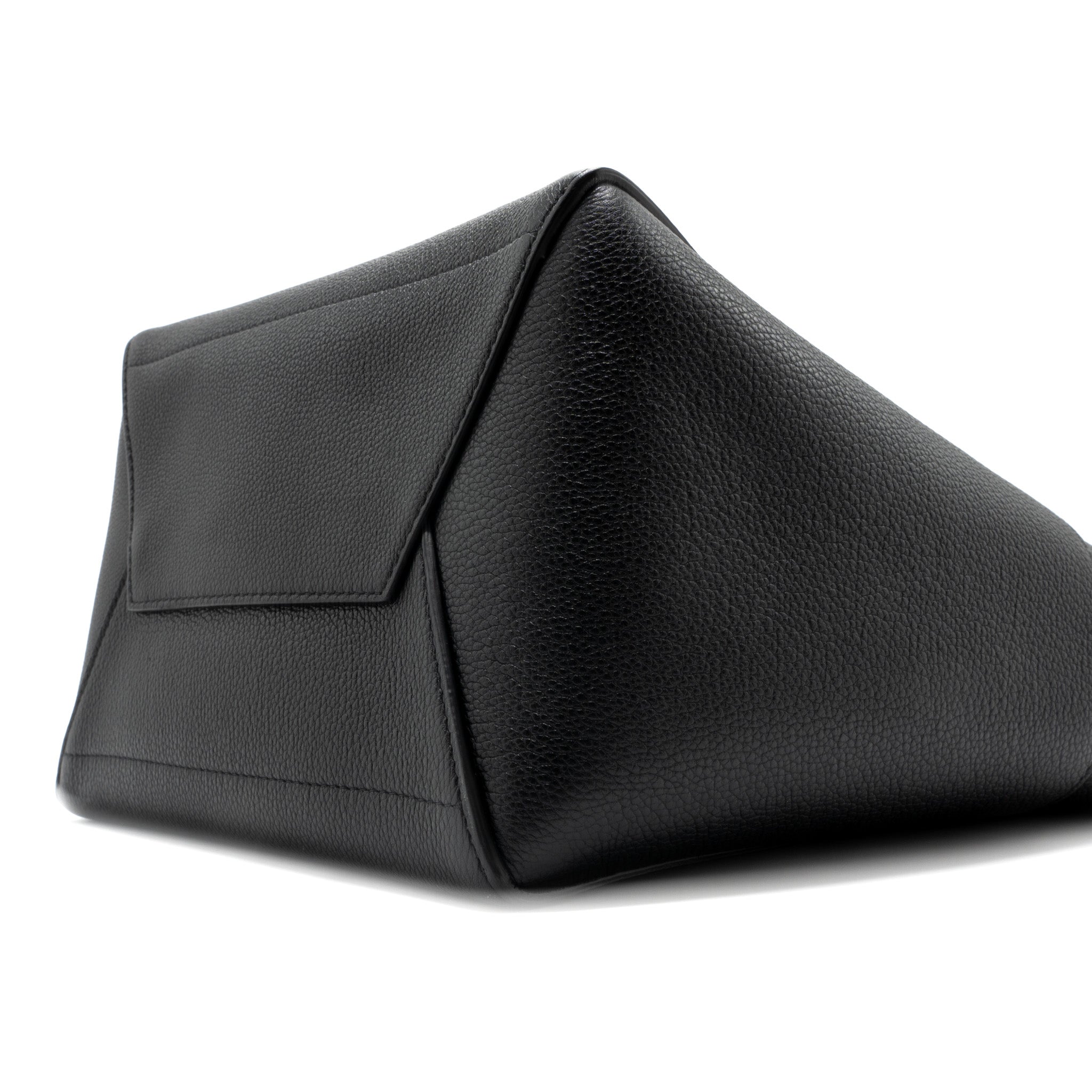 CELINE SANGLE BUCKET BAG GRAINED CALFSKIN BLACK GHW