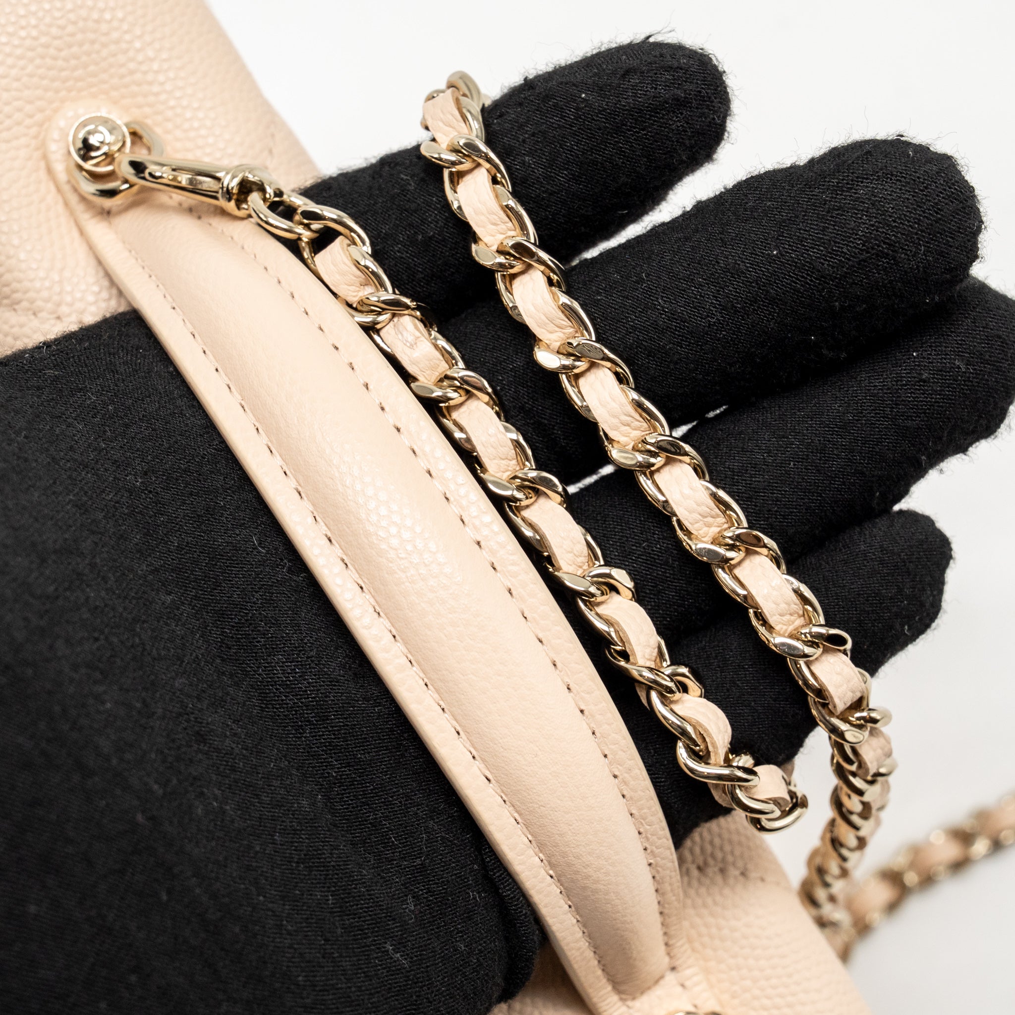 CHANEL 25K CC TOP HANDLE VANITY WITH CHAIN CAVIAR BEIGE LGHW (MICROCHIP)