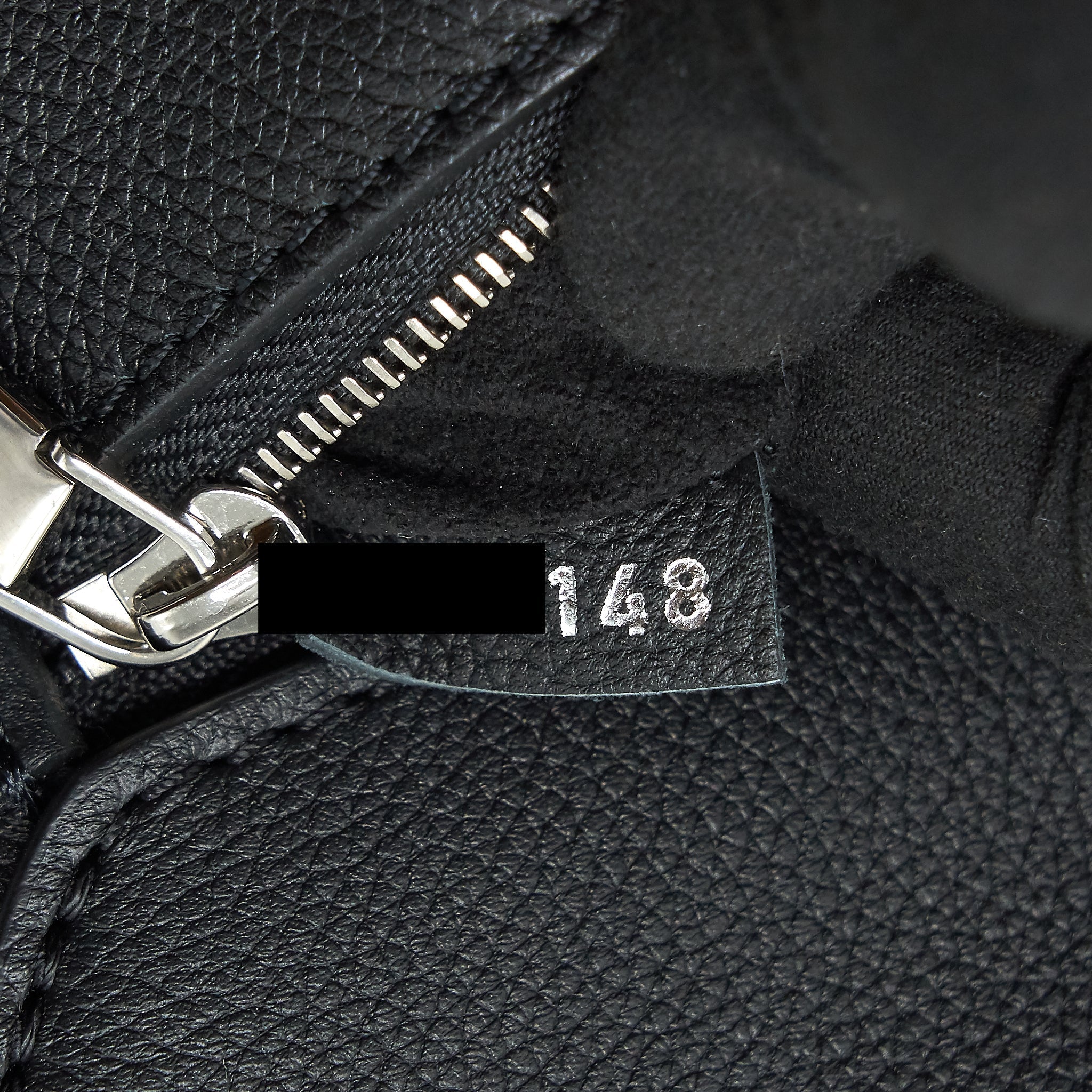 LOUIS VUITTON LOCKME BAG BLACK SHW