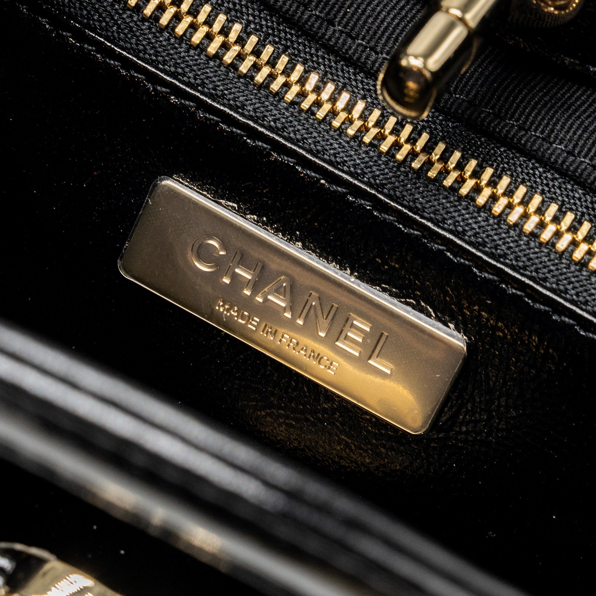 CHANEL MINI 31 BAG SHINY CALFSKIN BLACK LGHW (MICROCHIP)