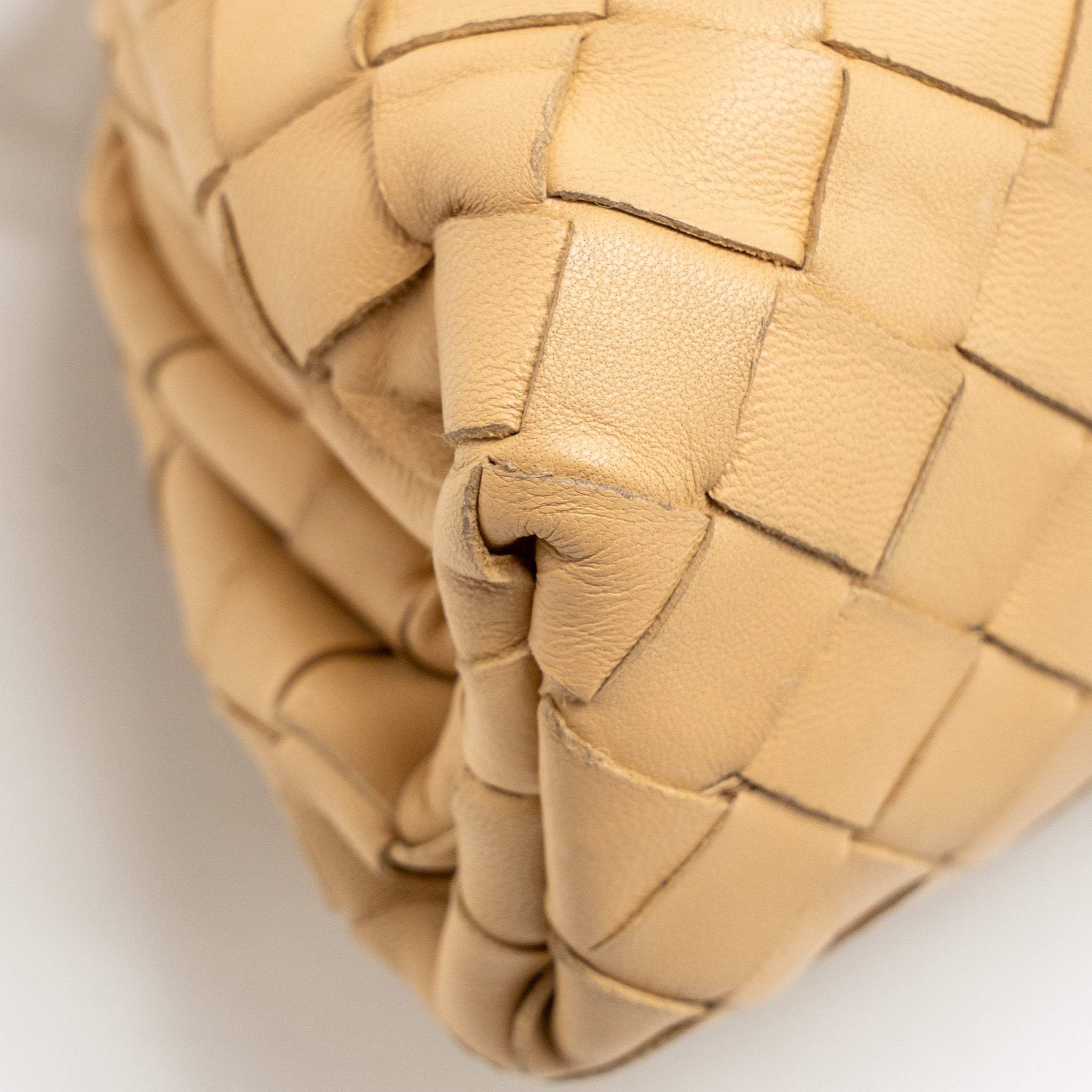 BOTTEGA VENETA MINI POUCH INTRECCIATO LAMBSKIN BEIGE