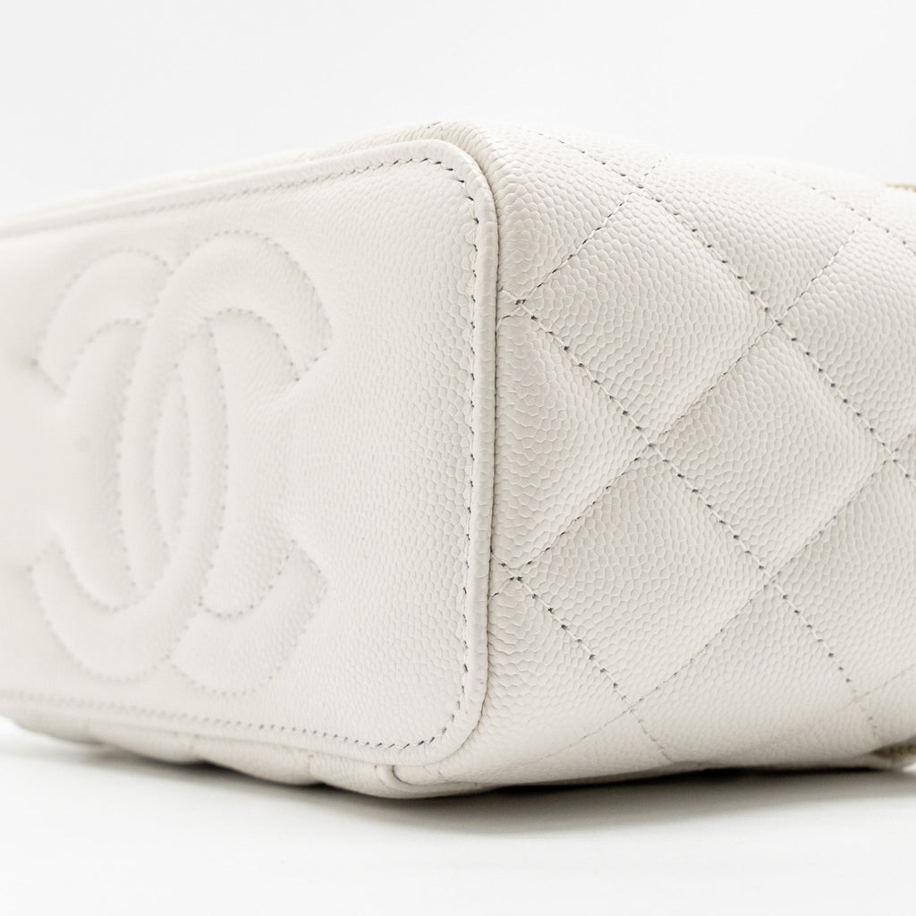 CHANEL LONG VANITY WITH CHAIN CAVIAR WHITE LGHW (MICROCHIP)