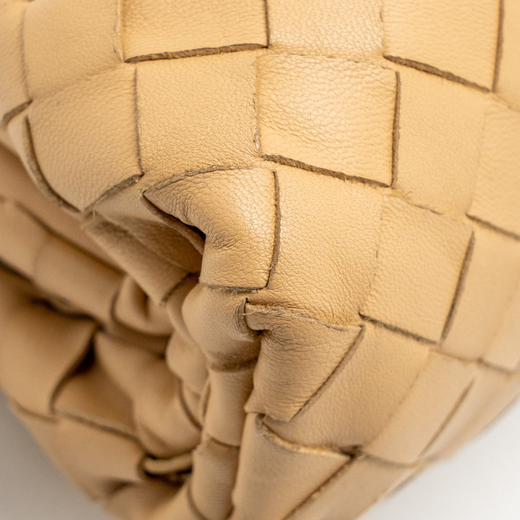 BOTTEGA VENETA MINI POUCH INTRECCIATO LAMBSKIN BEIGE