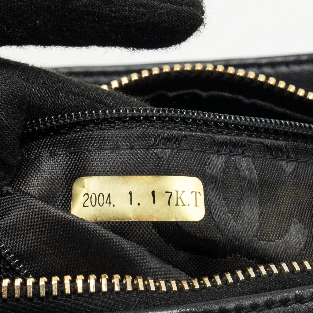 CHANEL VINTAGE QUILTED ZIP SHOULDER BAG CALFSKIN BLACK GHW