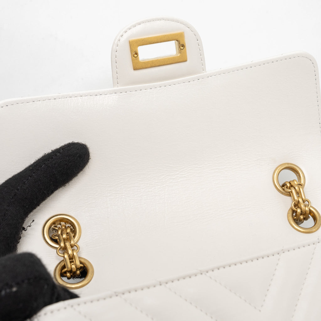 CHANEL MINI CHEVRON 2.55 REISSUE FLAP BAG CALFSKIN WHITE GHW (MICROCHIP)