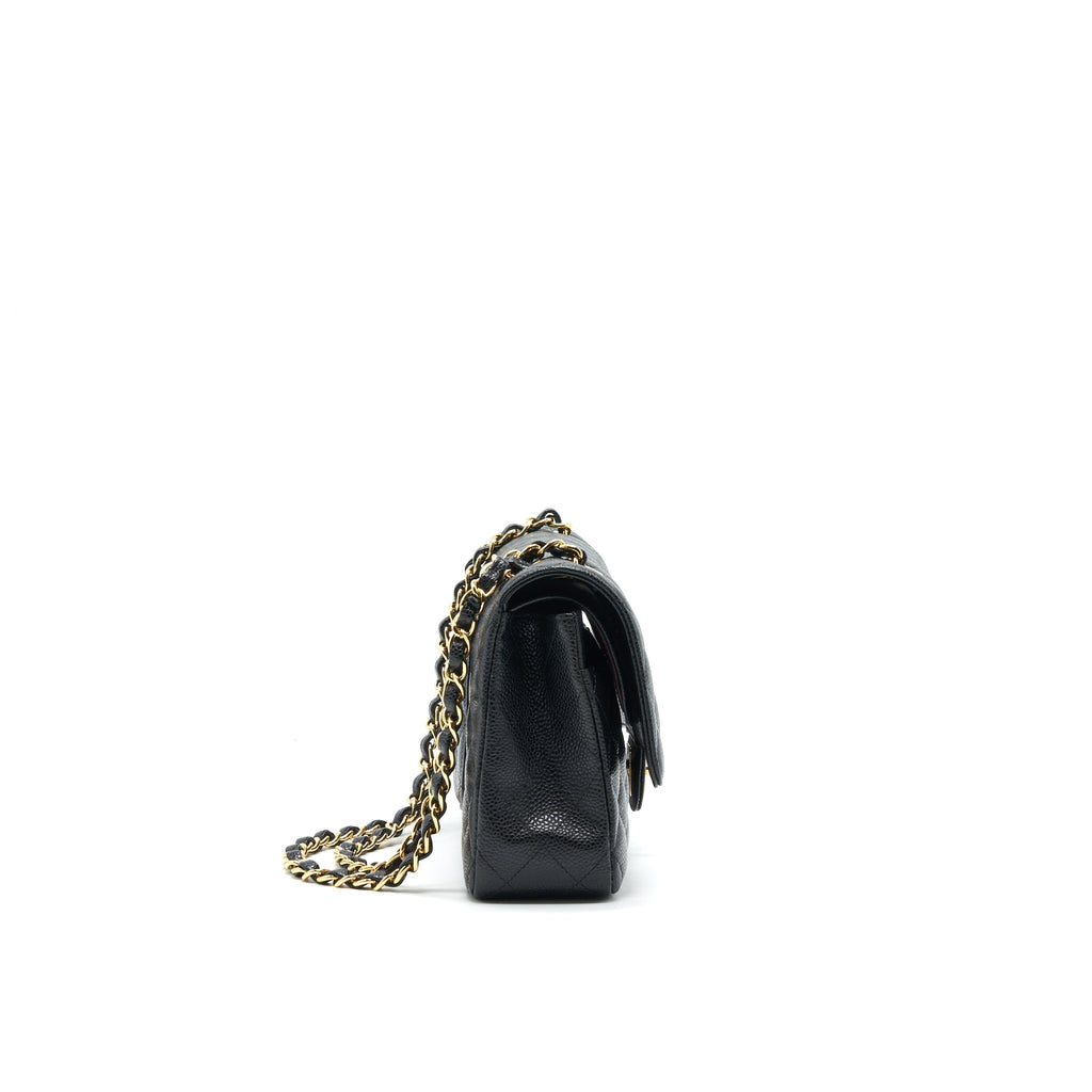 CHANEL MEDIUM CLASSIC DOUBLE FLAP CAVIAR IN BLACK GHW