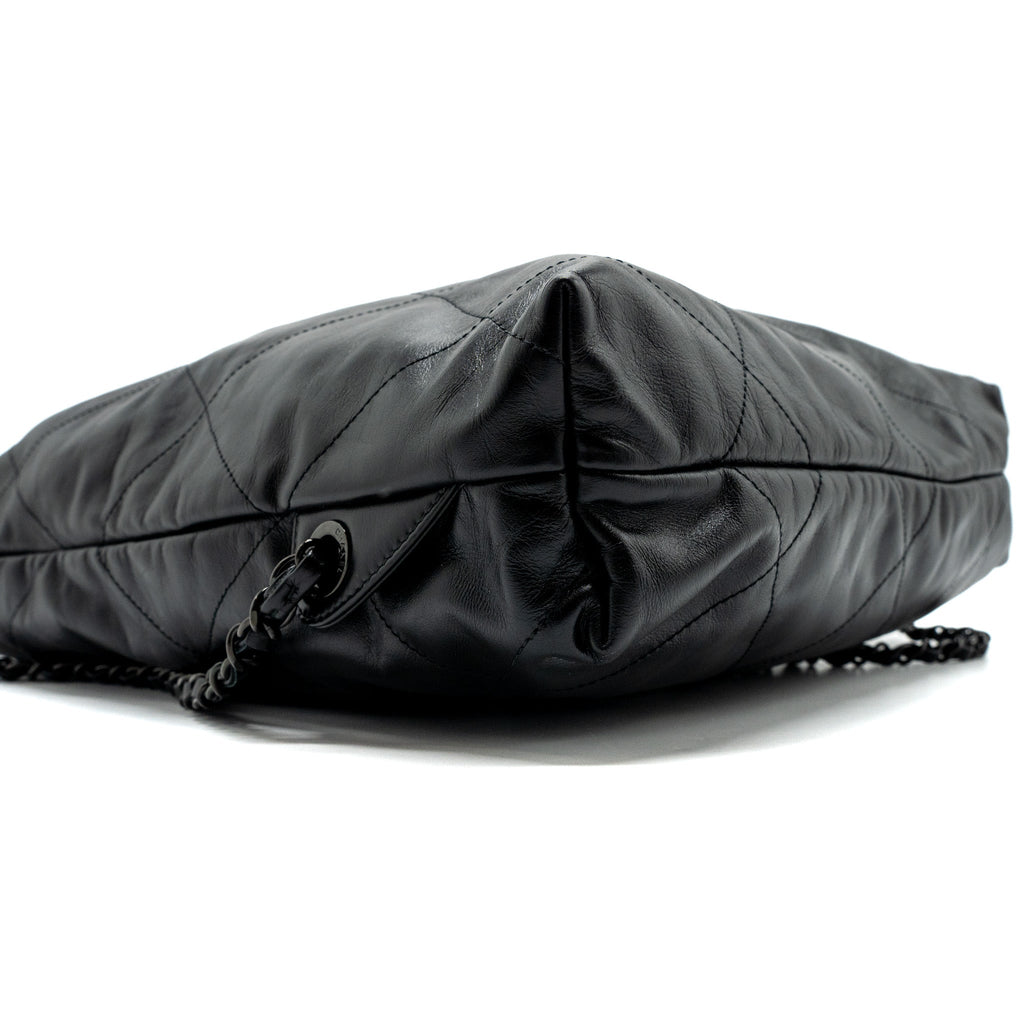 CHANEL 22 BACKPACK CALFSKIN SO BLACK / BLACK HARDWARE (MICROCHIP)