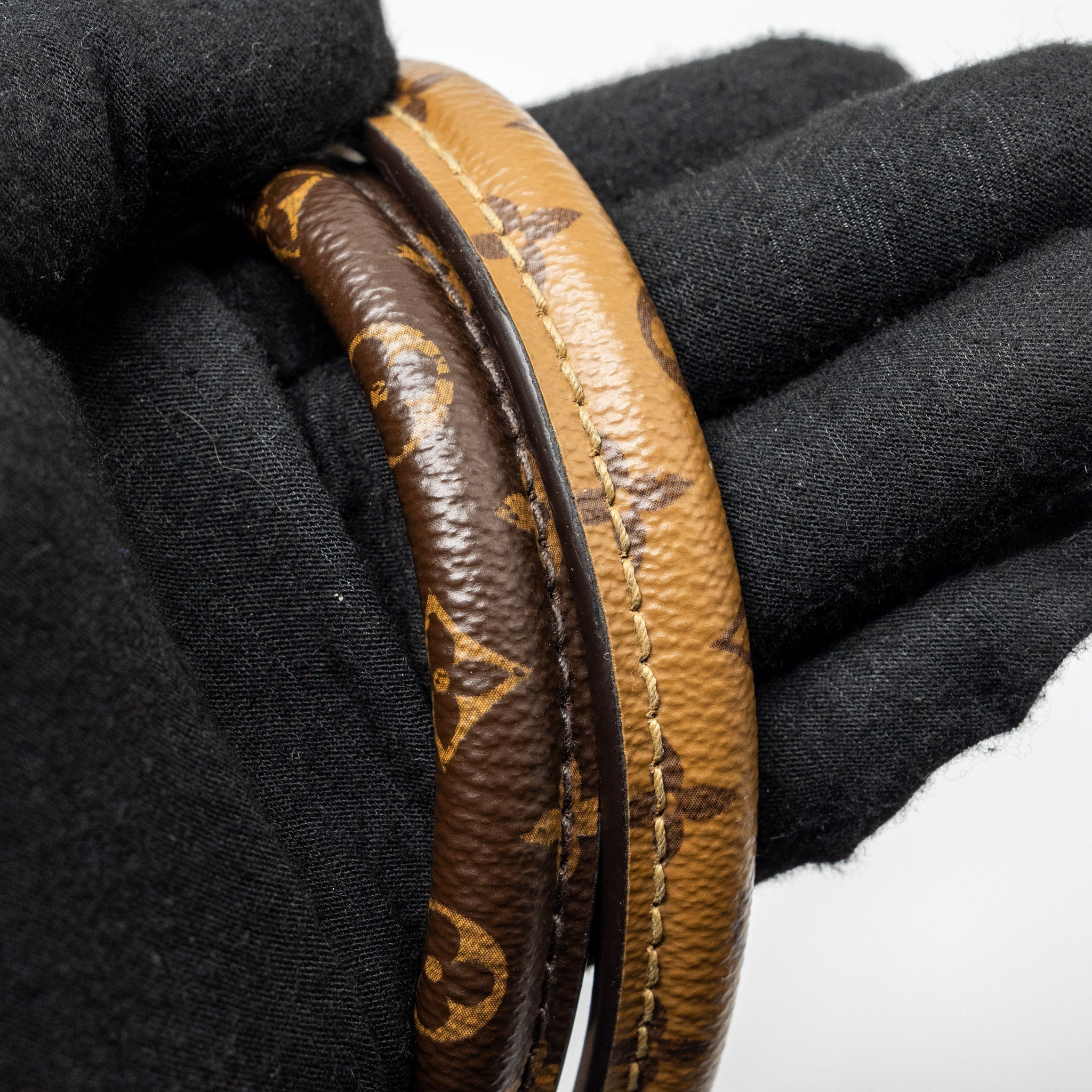 LOUIS VUITTON ONTOEGO GM MONOGRAM CANVAS GHW