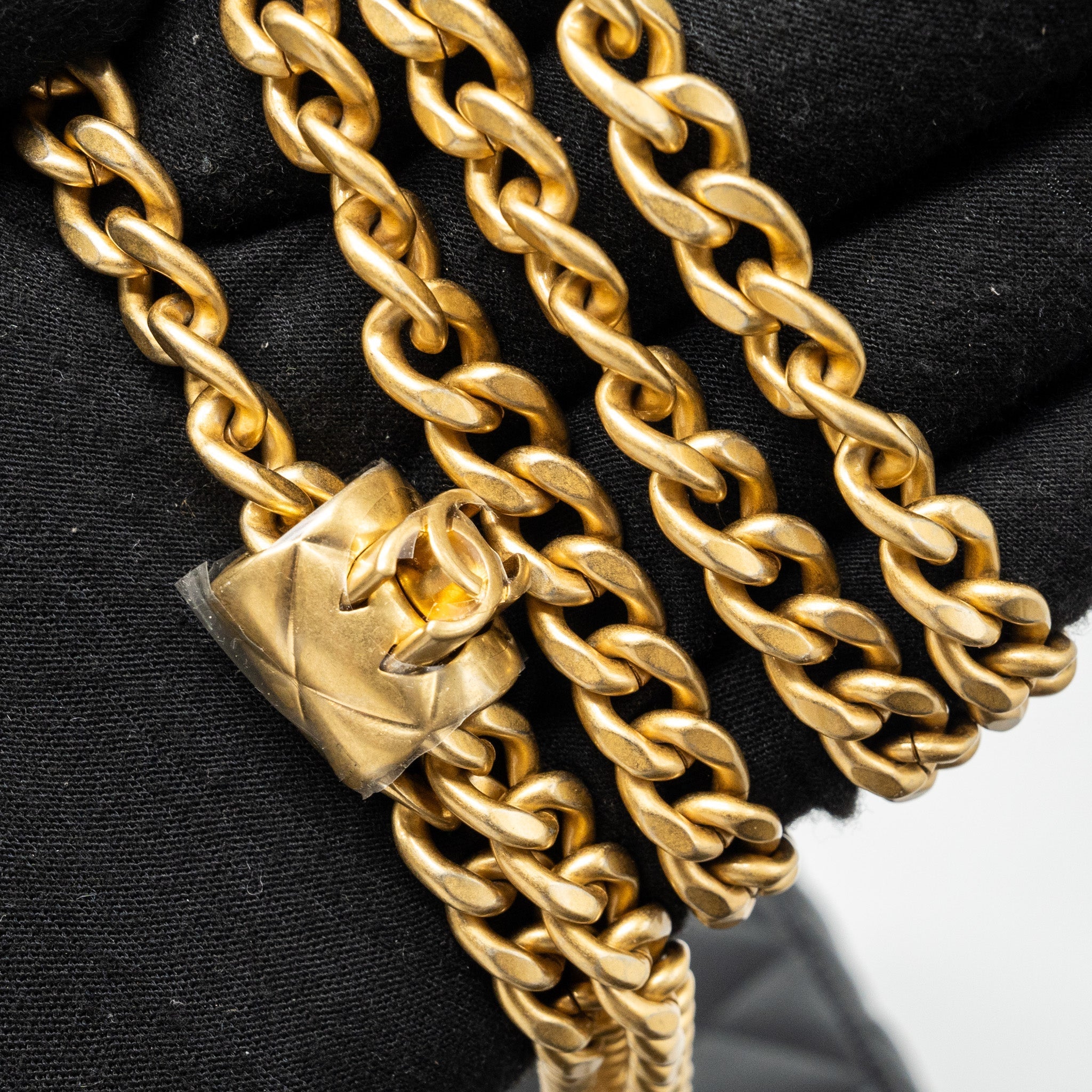 CHANEL 22K GOLD PILLAR ADJUSTABLE CHAIN LONG VANITY LAMBSKIN BLACK GHW (MICROCHIP)
