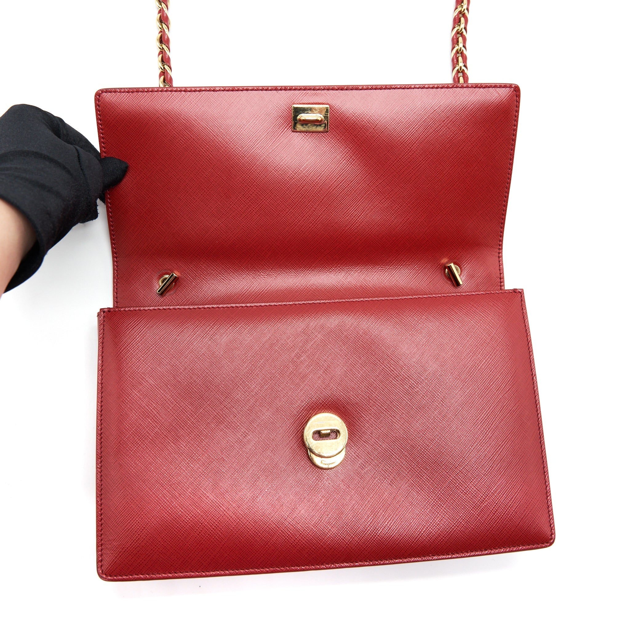 SALVATORE FERRAGAMO GINNY SAFFIANO SHOULDER BAG CALFSKIN RED GHW