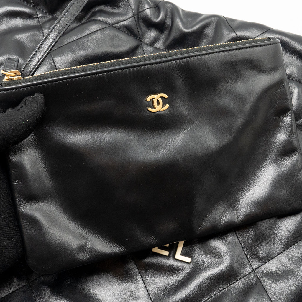 CHANEL SMALL 22 BAG WHITE LETTER SHINY CALFSKIN BLACK GHW (MICROCHIP)