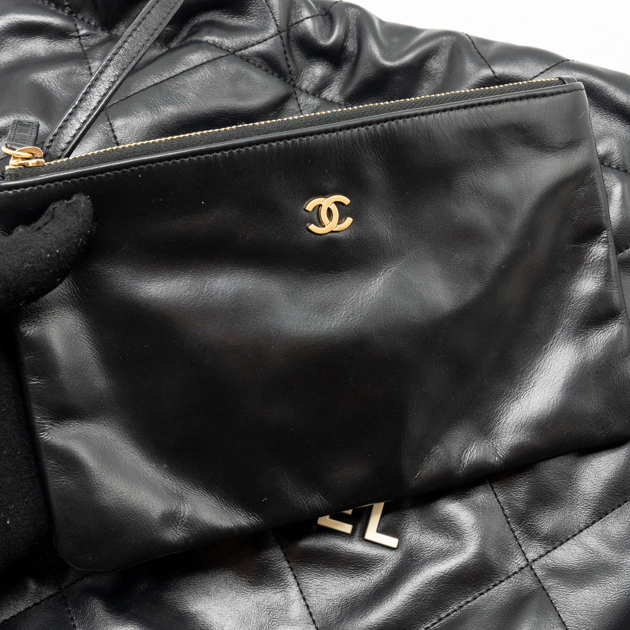 CHANEL SMALL 22 BAG WHITE LETTER SHINY CALFSKIN BLACK GHW (MICROCHIP)