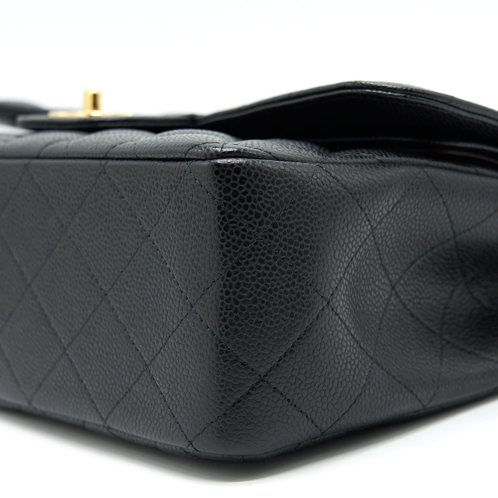CHANEL JUMBO CLASSIC DOUBLE FLAP IN CAVIAR BLACK GHW