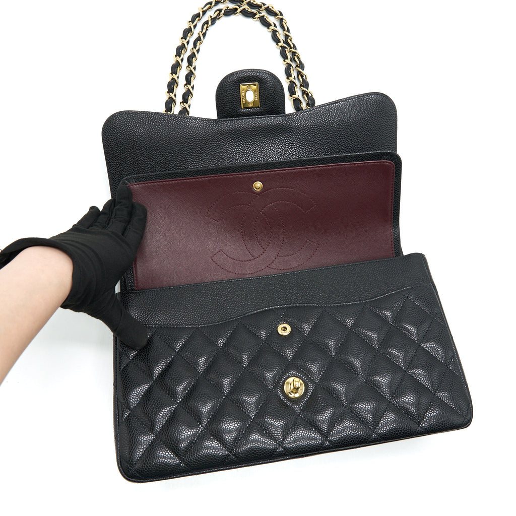 CHANEL JUMBO CLASSIC DOUBLE FLAP IN CAVIAR BLACK GHW
