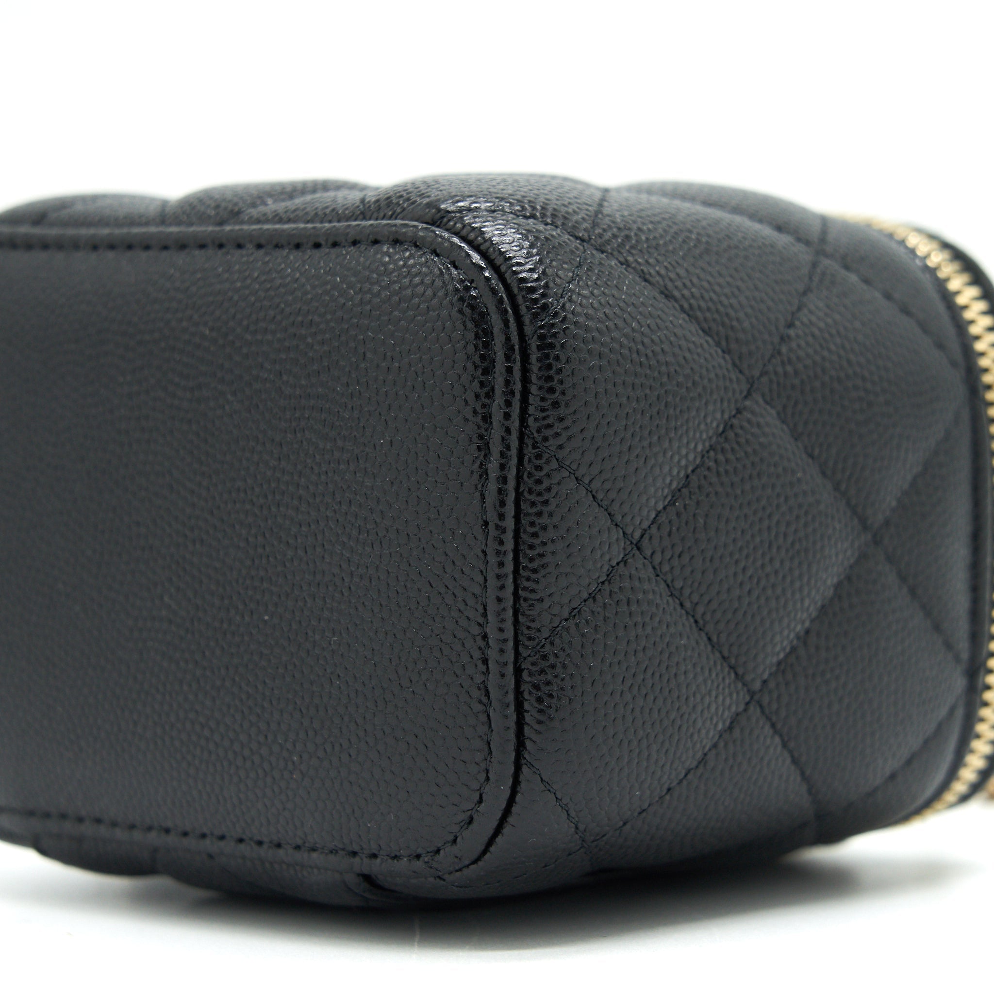 CHANEL SMALL VANITY CLUTCH WITH CHAIN WITH CC PEARL CAVIAR BLACK LGHW