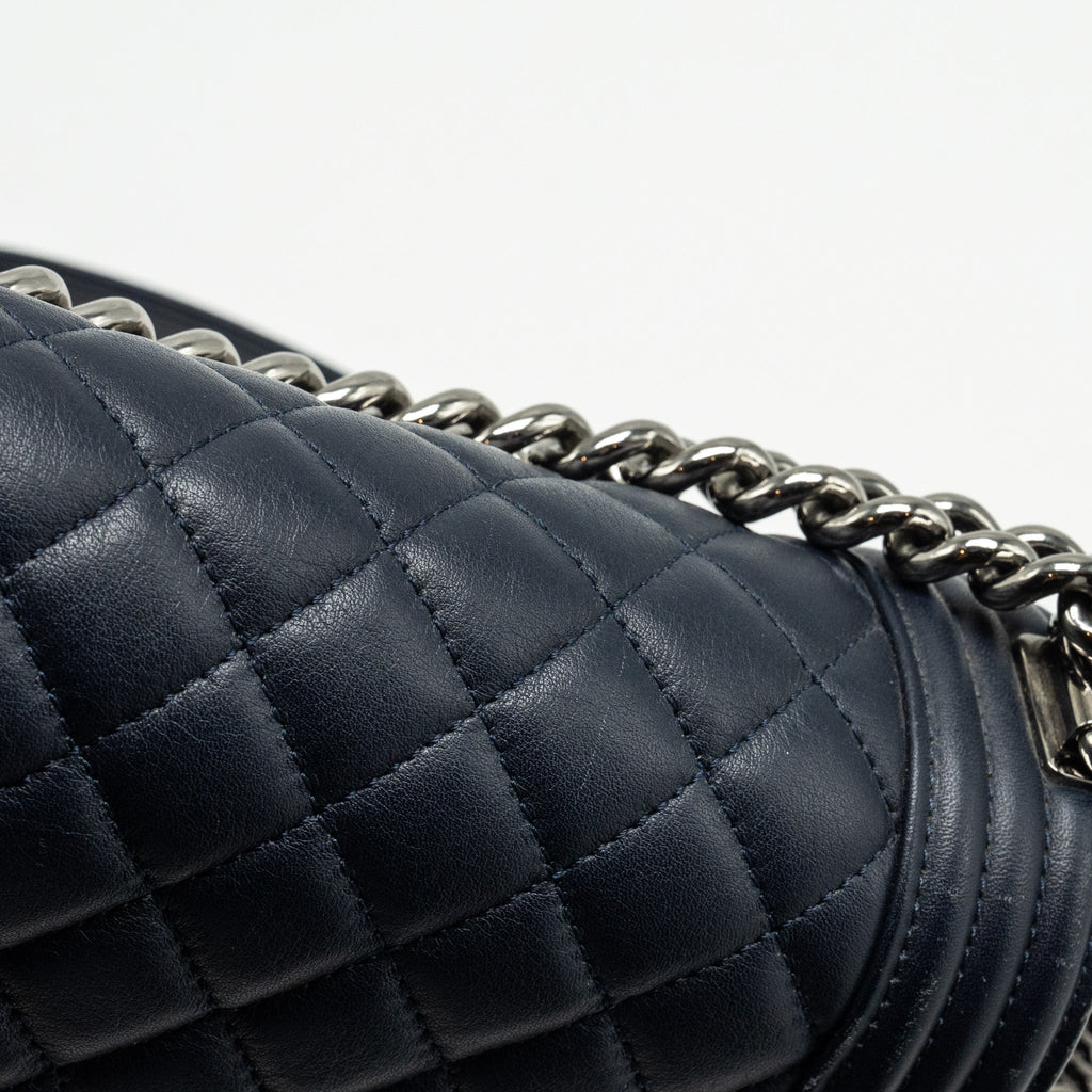 CHANEL MEDIUM BOY BAG CALFSKIN NAVY SHW