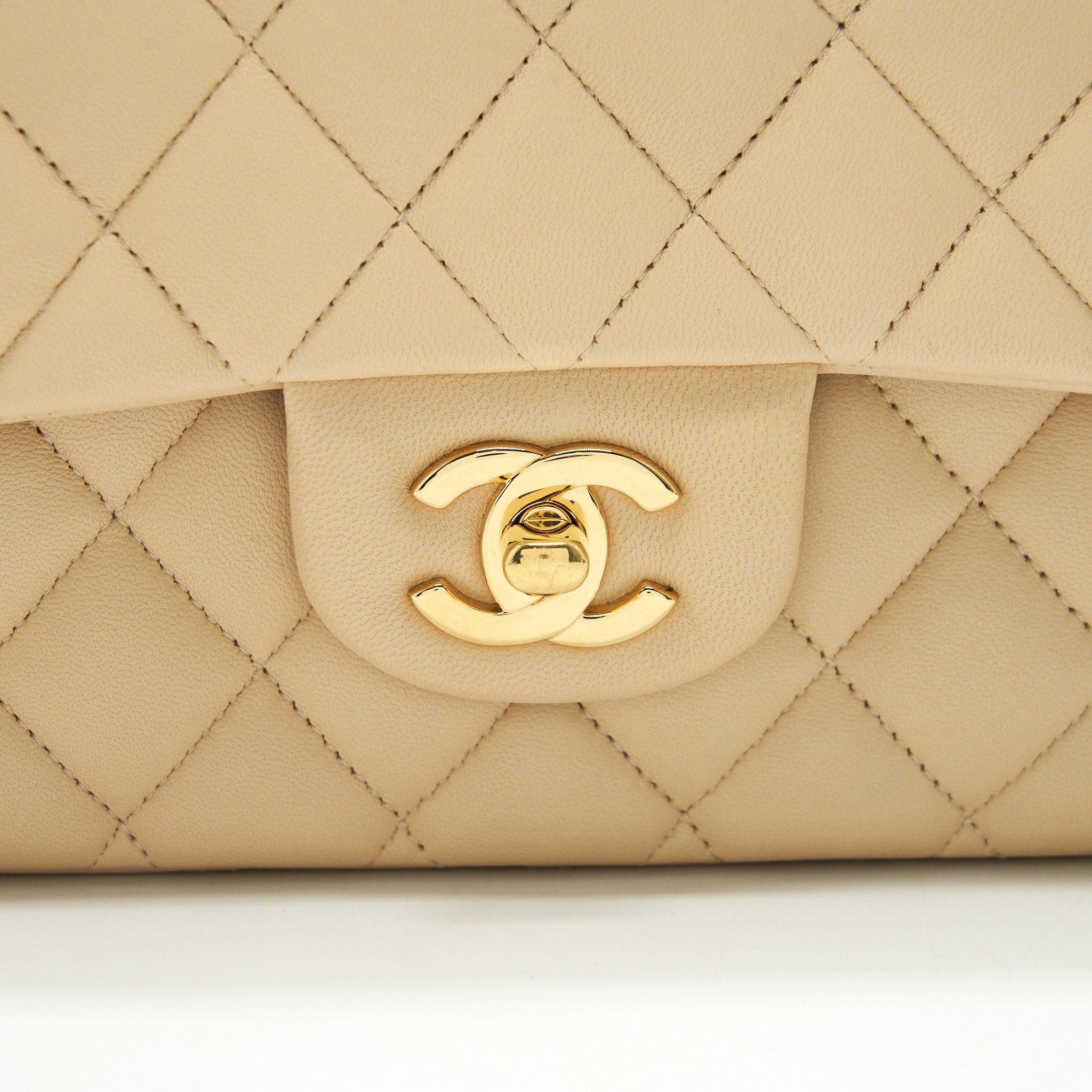 CHANEL MEDIUM CLASSIC DOUBLE FLAP LAMBSKIN BEIGE WITH GHW