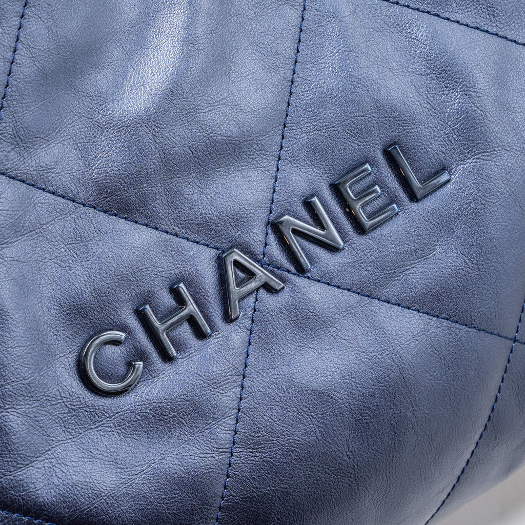 CHANEL SMALL 22 BAG SHINY CALFSKIN IRIDESCENT BLACK WITH BLACK HARDWARE(MICROCHIP)