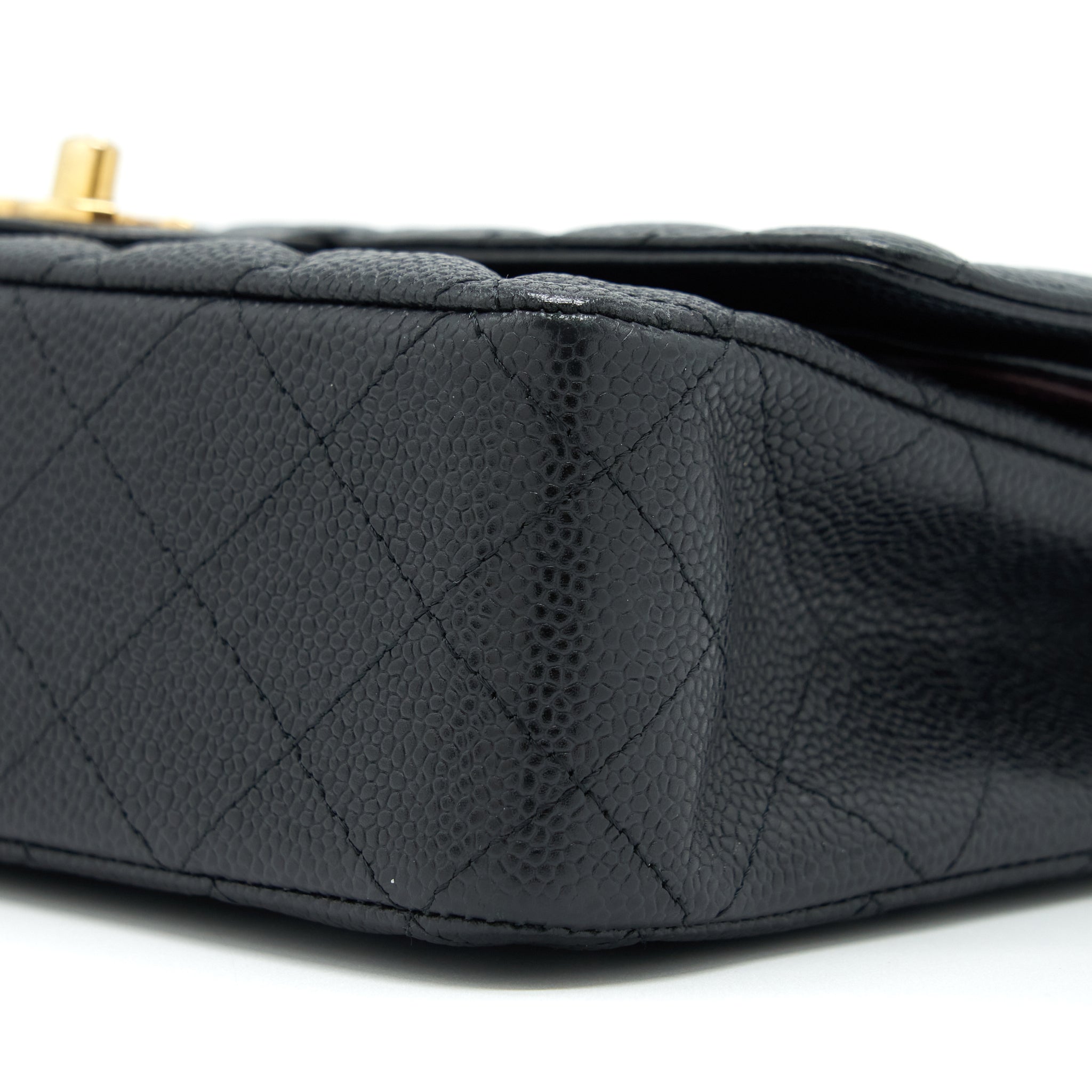 CHANEL MEDIUM CLASSIC DOUBLE FLAP BAG CAVIAR BLACK GHW
