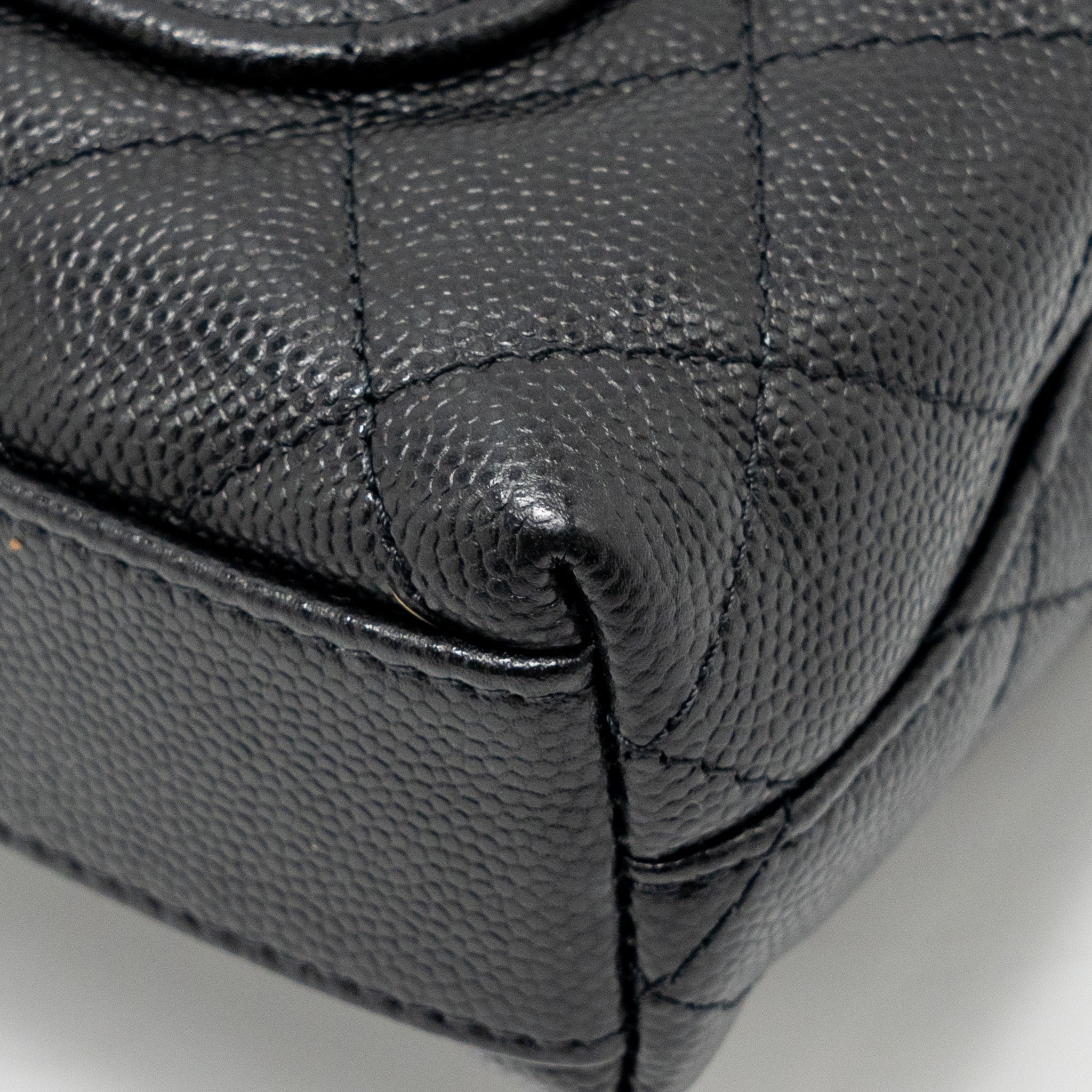 CHANEL COCO HANDLE CLUTCH WITH CHAIN CAVIAR BLACK LGHW (MICROCHIP)