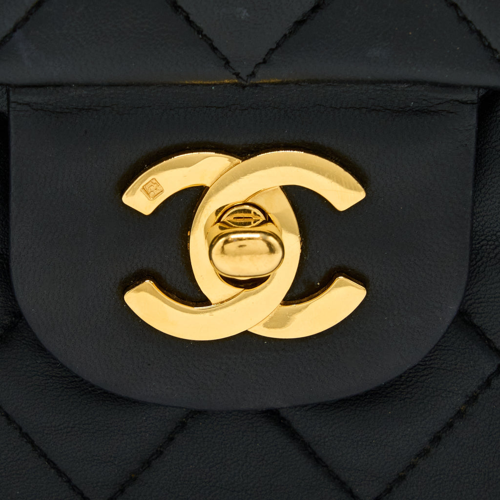 CHANEL VINTAGE MEDIUM FLAP BAG LAMBSKIN BLACK GHW