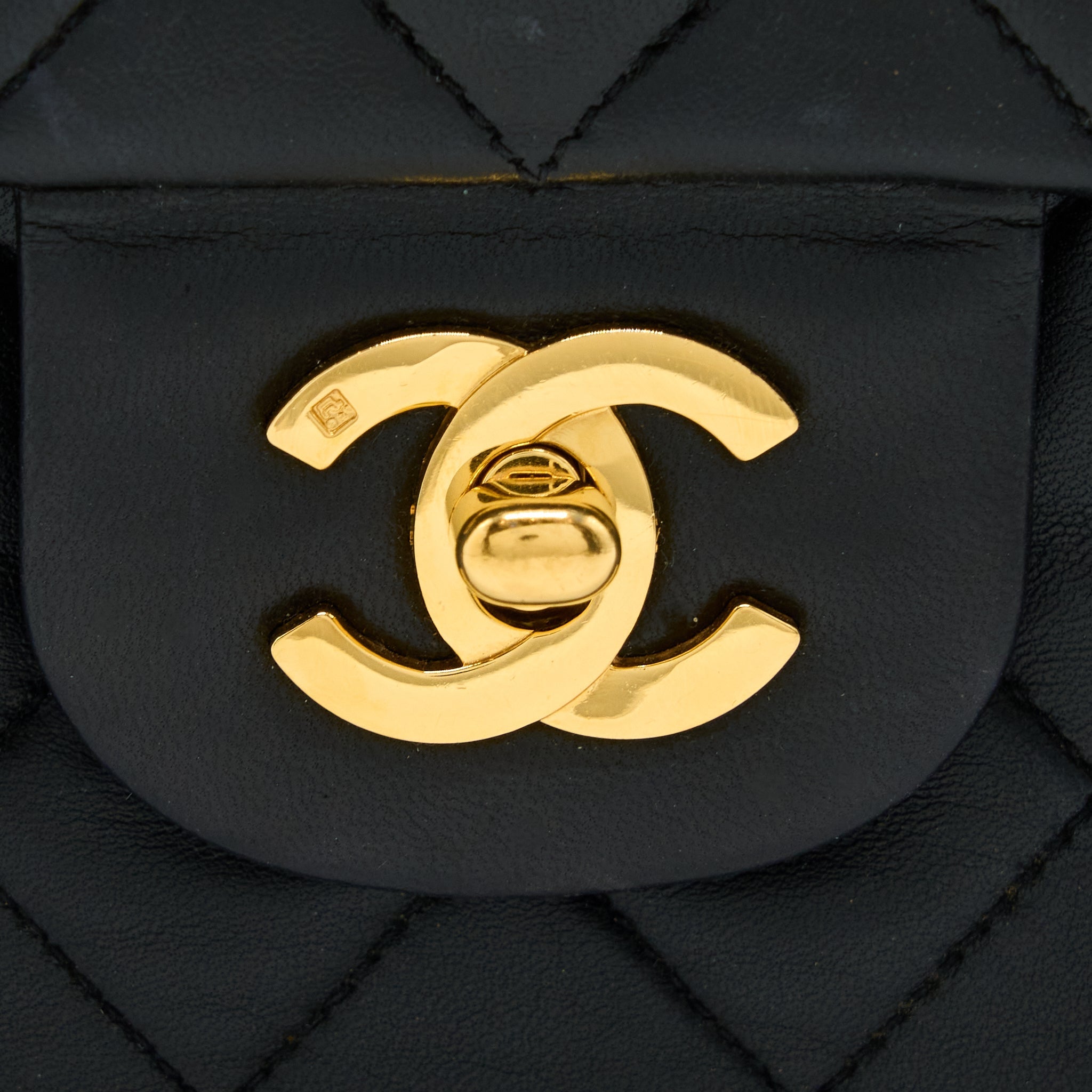 CHANEL VINTAGE MEDIUM FLAP BAG LAMBSKIN BLACK GHW