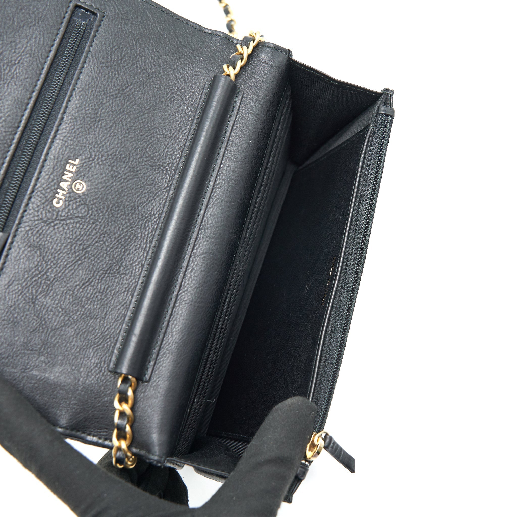 CHANEL CHEVRON WALLET ON CHAIN BLACK GHW CALFSKIN