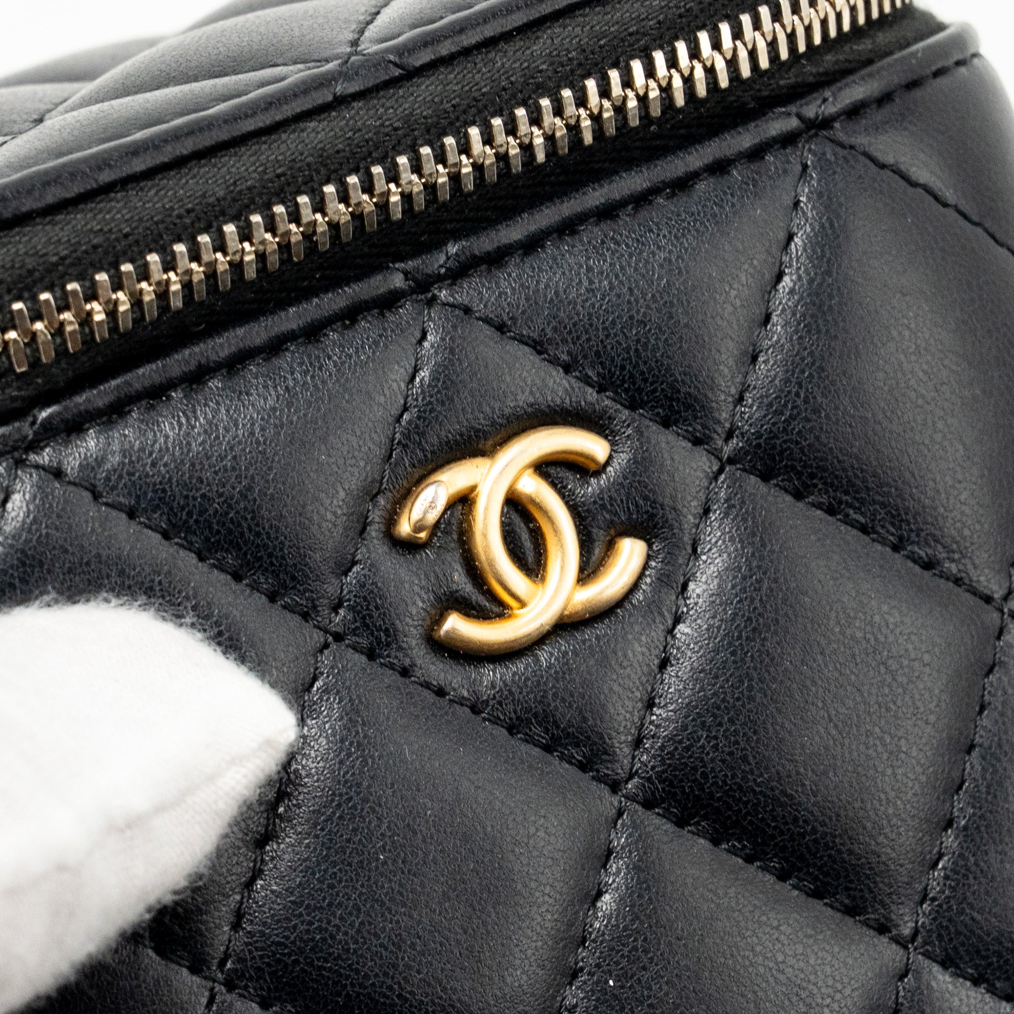 CHANEL 22S PEARL CRUSH MINI VANITY WITH CHAIN LAMBSKIN BLACK GHW