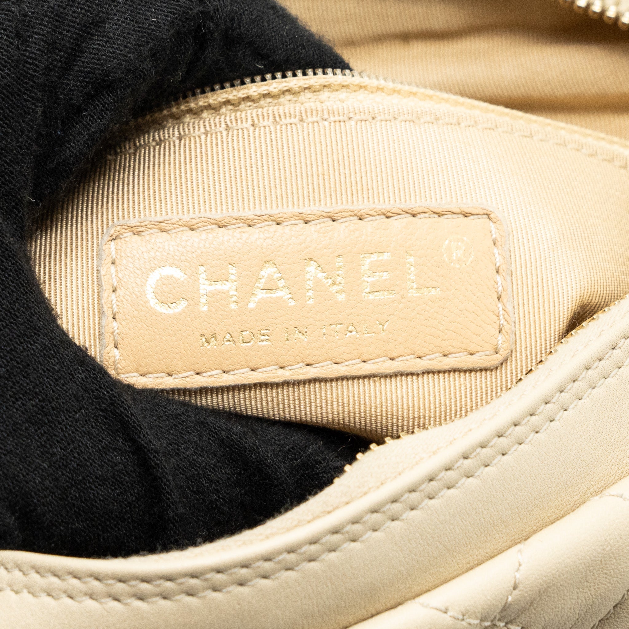 CHANEL MEDIUM IN THE MIX FLAP BAG LEATHER BLACK/BEIGE/CREAM GHW