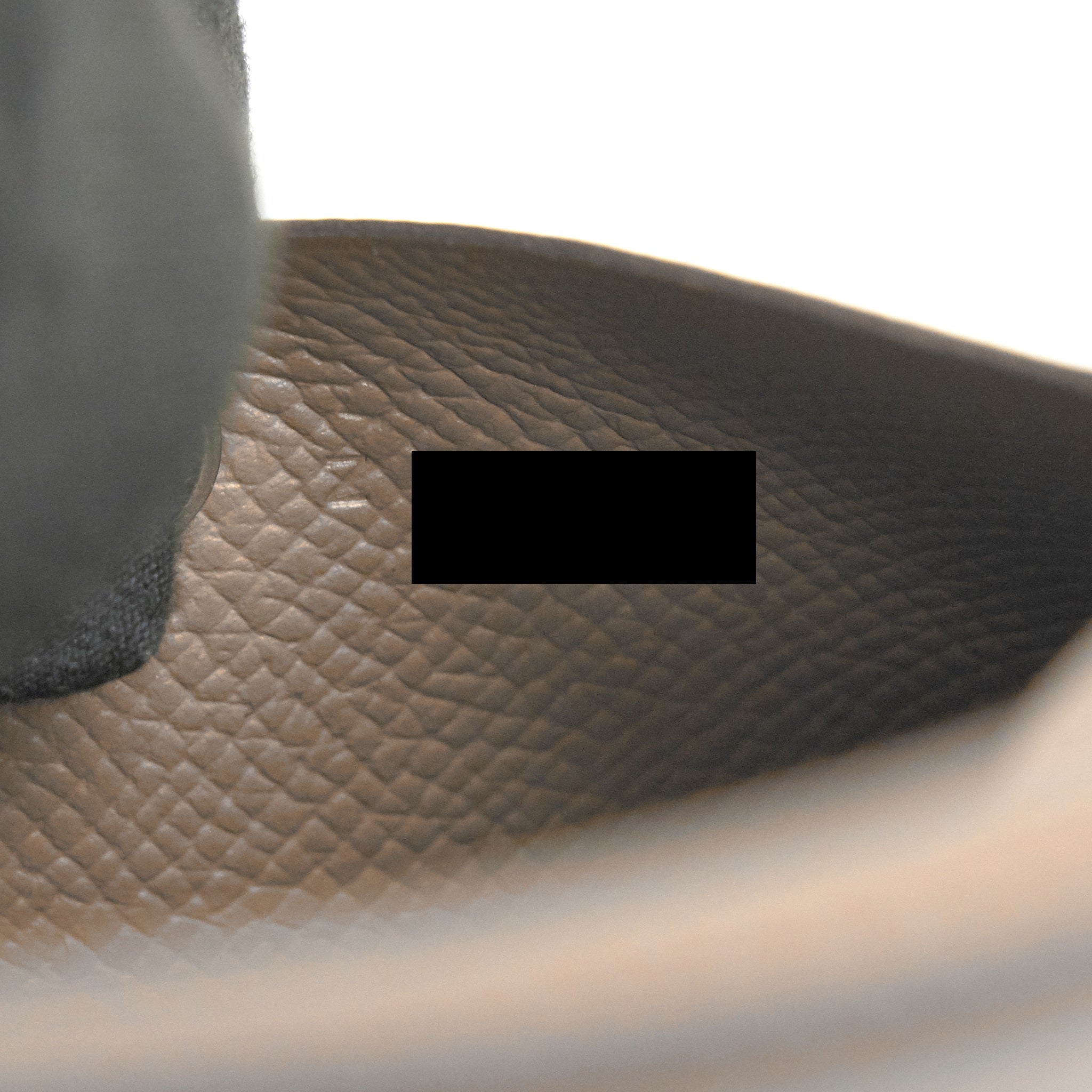HERMES CALVI CARD HOLDER GOLD