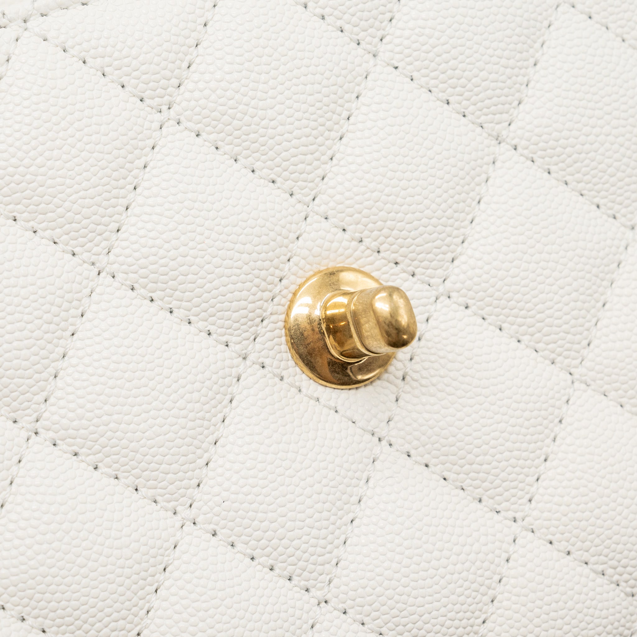 CHANEL 23P DETAILED TOP HANDLE SMALL COCO HANDLE CAVIAR WHITE GHW (MICROCHIP )