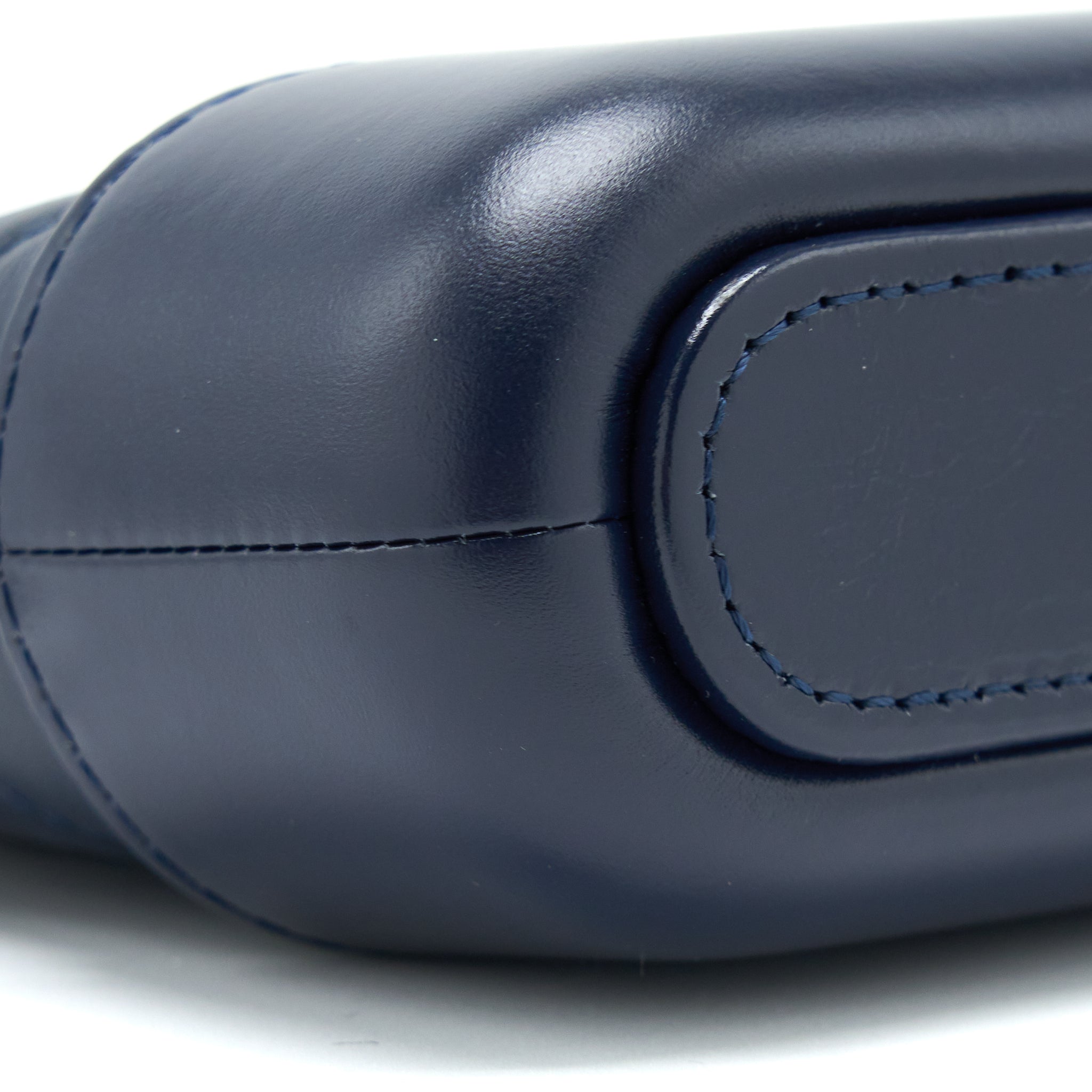 CHANEL GABRIELLE CLUTCH ON CHAIN AGED CALFSKIN NAVY SHW