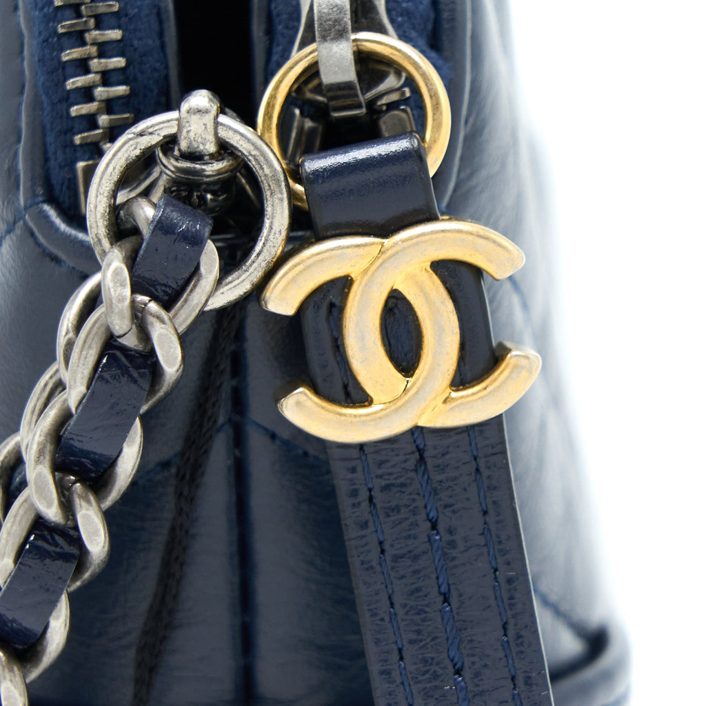 CHANEL GABRIELLE CLUTCH ON CHAIN AGED CALFSKIN NAVY SHW