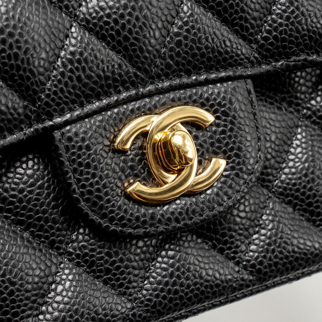 CHANEL MEDIUM CLASSIC DOUBLE FLAP BAG CAVIAR BLACK GHW
