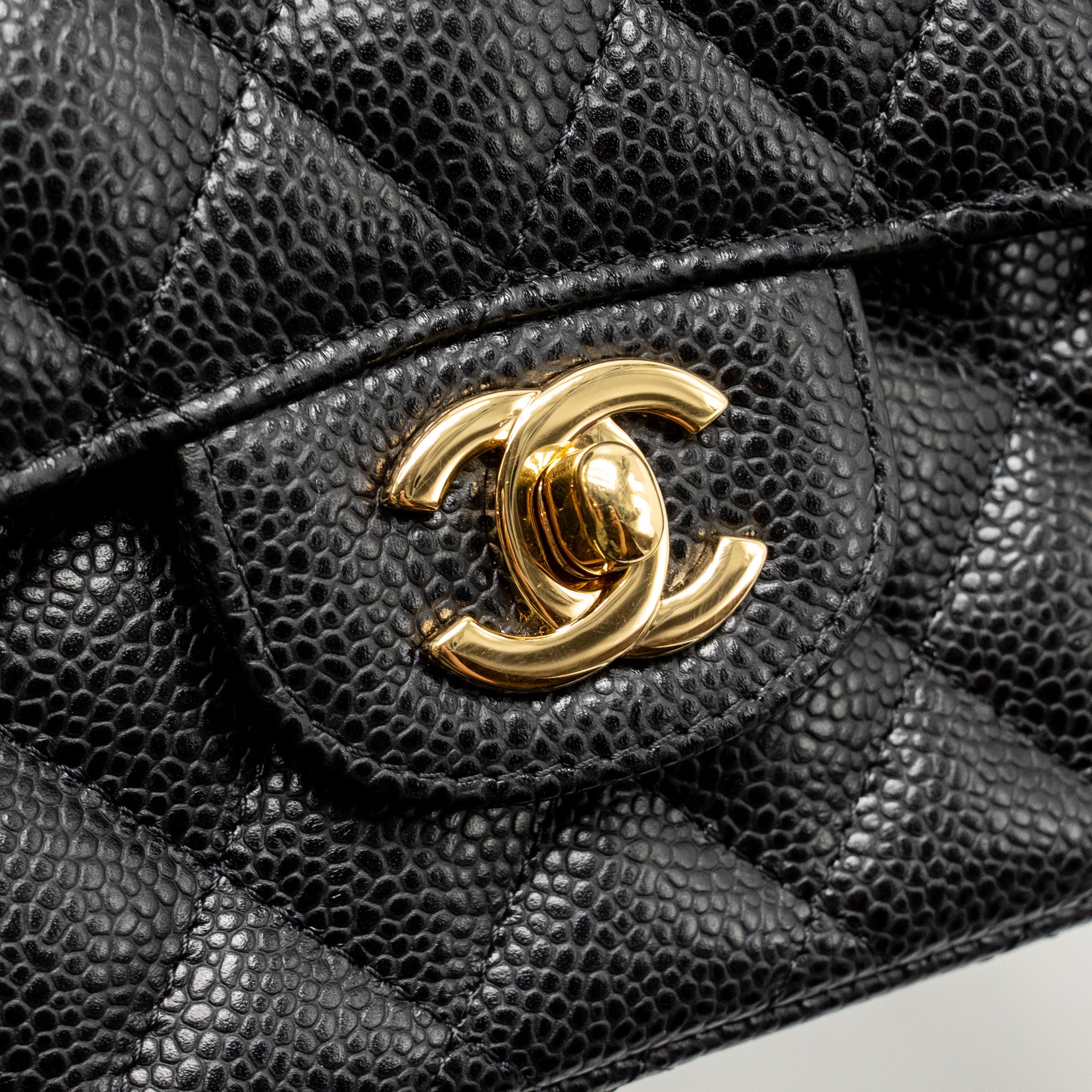 CHANEL MEDIUM CLASSIC DOUBLE FLAP BAG CAVIAR BLACK GHW