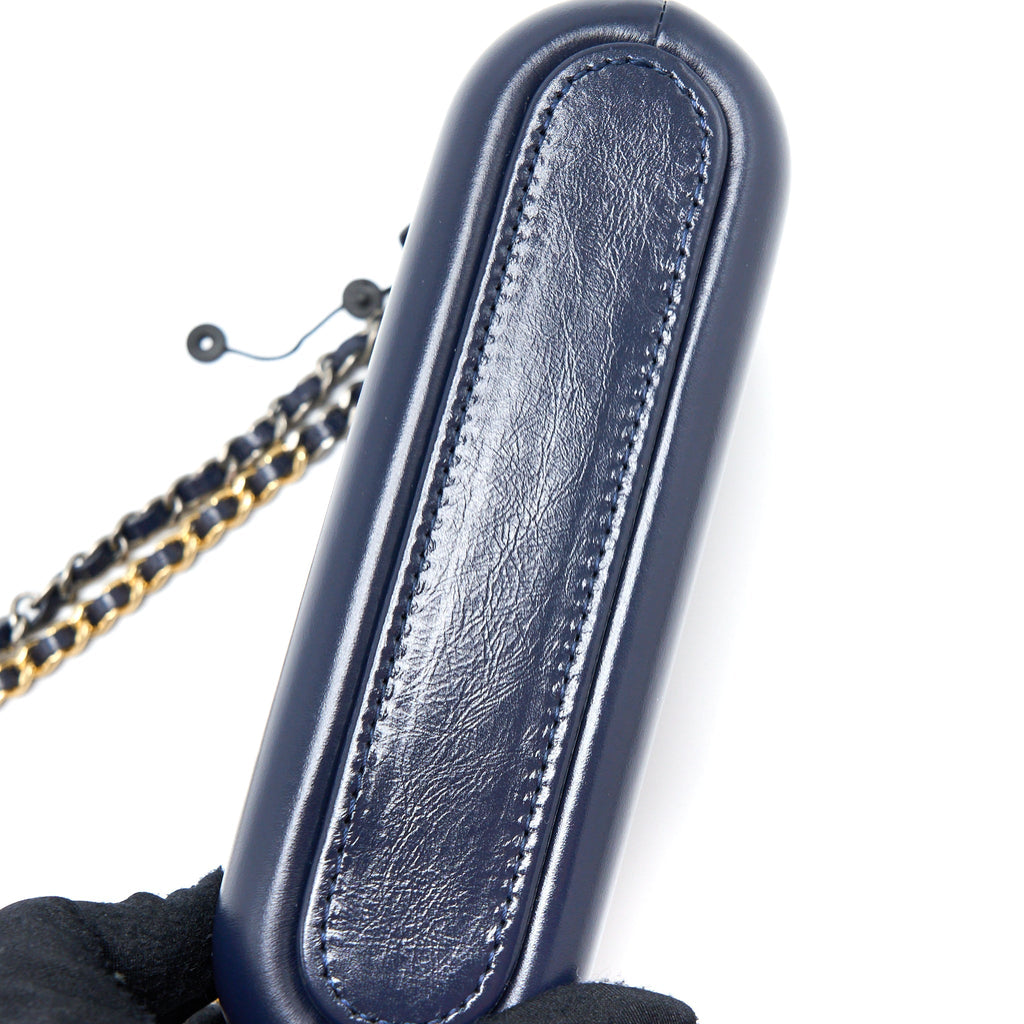 CHANEL GABRIELLE CLUTCH ON CHAIN AGED CALFSKIN NAVY SHW