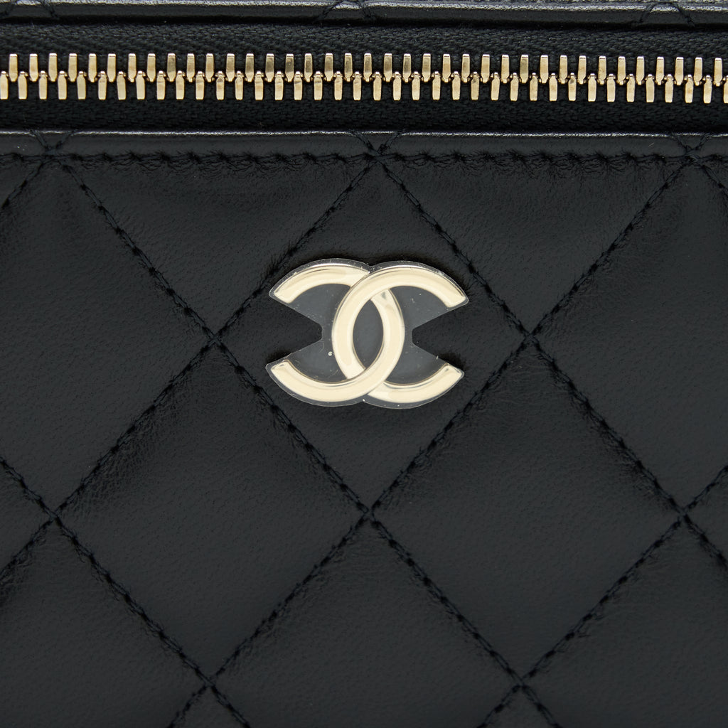 CHANEL 22A MINI TOP HANDLE LONG VANITY WITH CHAIN LAMBSKIN BLACK LGHW (MICROCHIP)