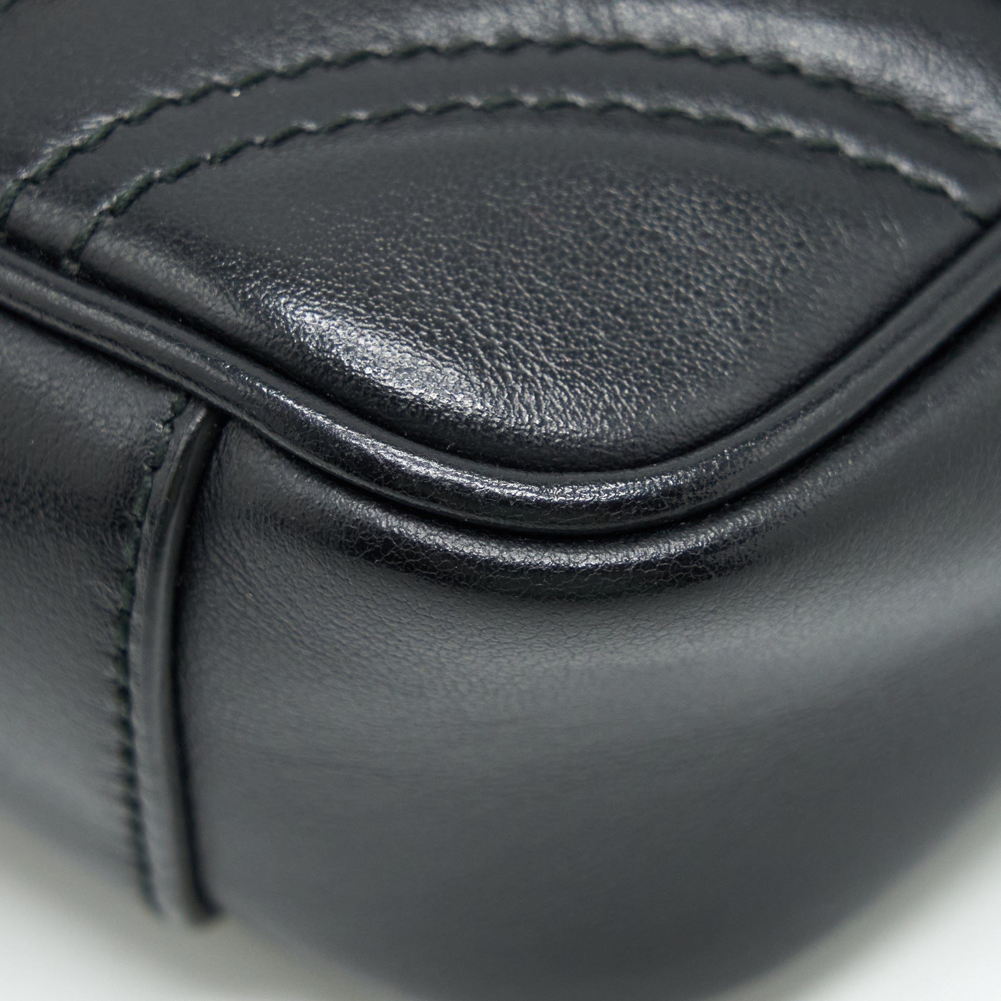 GUCCI MINI MARMONT MATELASSE BAG BLACK GHW