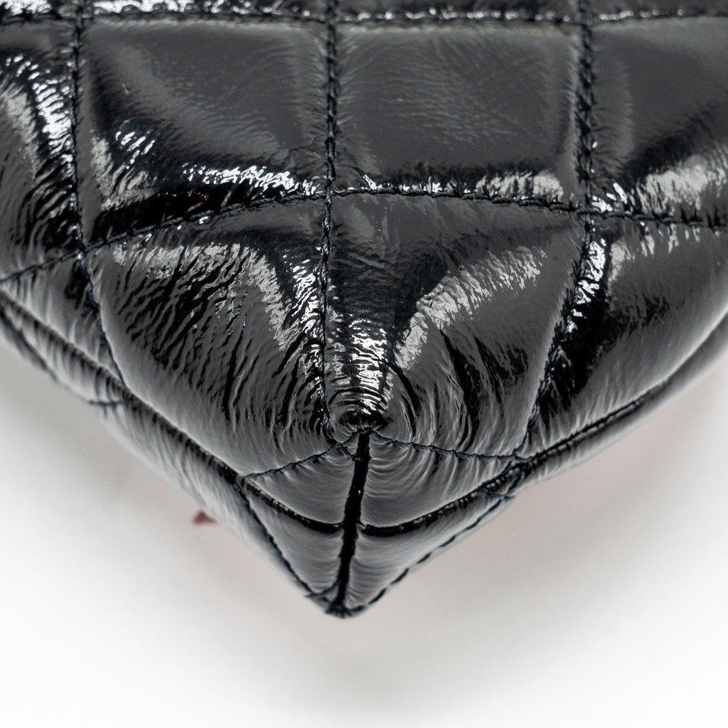 CHANEL 24A BOWKNOT CLUTCH WITH CHAIN PATENT CRUMPLED LAMBSKIN/SHINY LAMBSKIN BLACK/PINK GHW (MICROCHIP)
