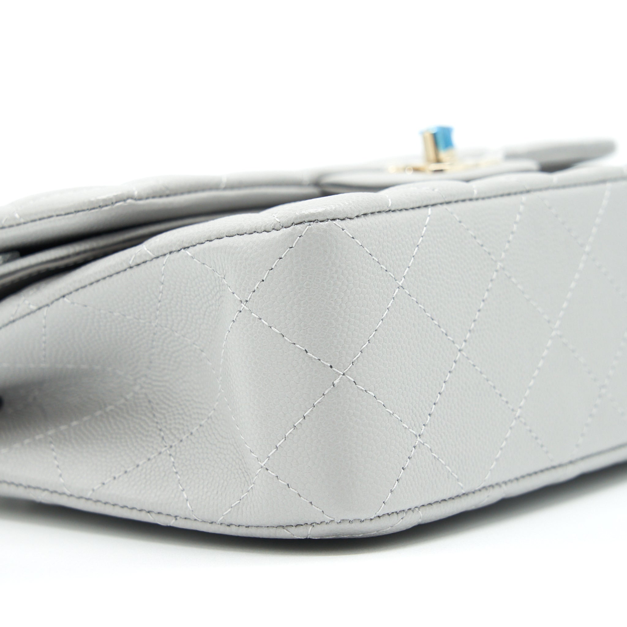 CHANEL 21A SMALL CLASSIC DOUBLE FLAP BAG CAVIAR NC634 LIGHT GREY LGHW