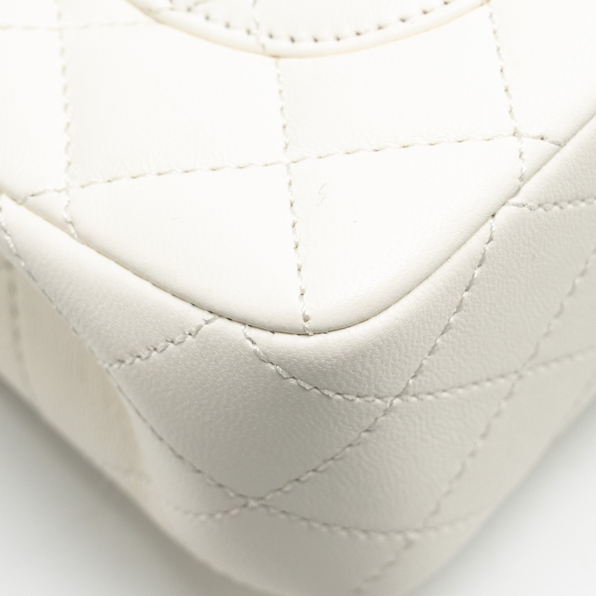 CHANEL 23C PEARL CRUSH MINI RECTANGULAR FLAP BAG LAMBSKIN WHITE LGHW (MICROCHIP)