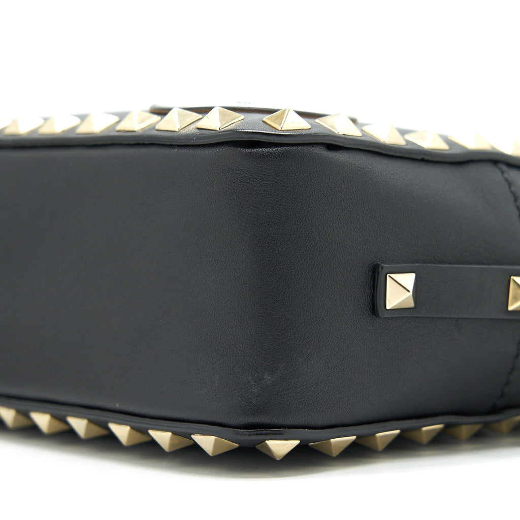 VALENTINO ROCKSTUD CROSSBODY CAMERA BAG BLACK