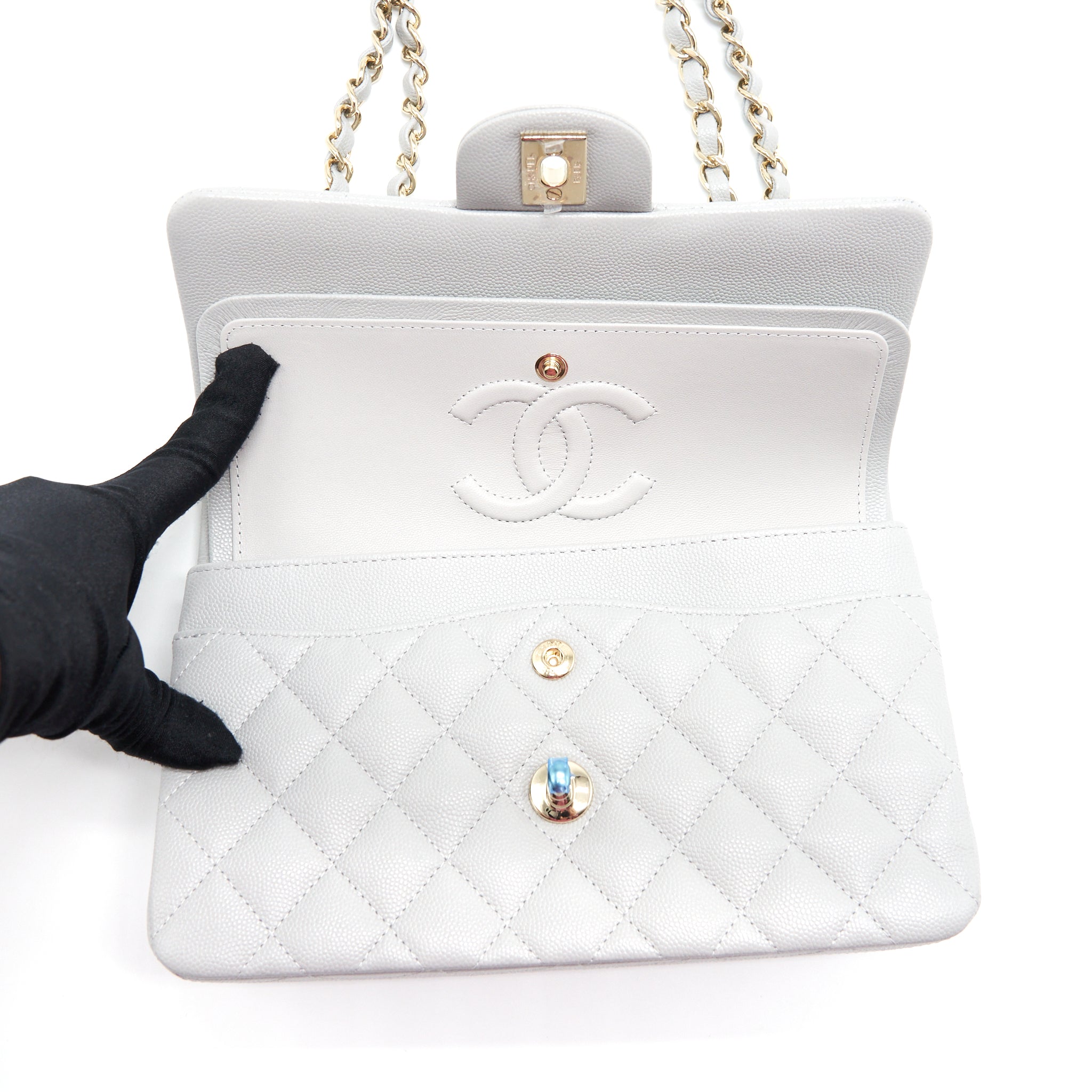 CHANEL 21A SMALL CLASSIC DOUBLE FLAP BAG CAVIAR NC634 LIGHT GREY LGHW