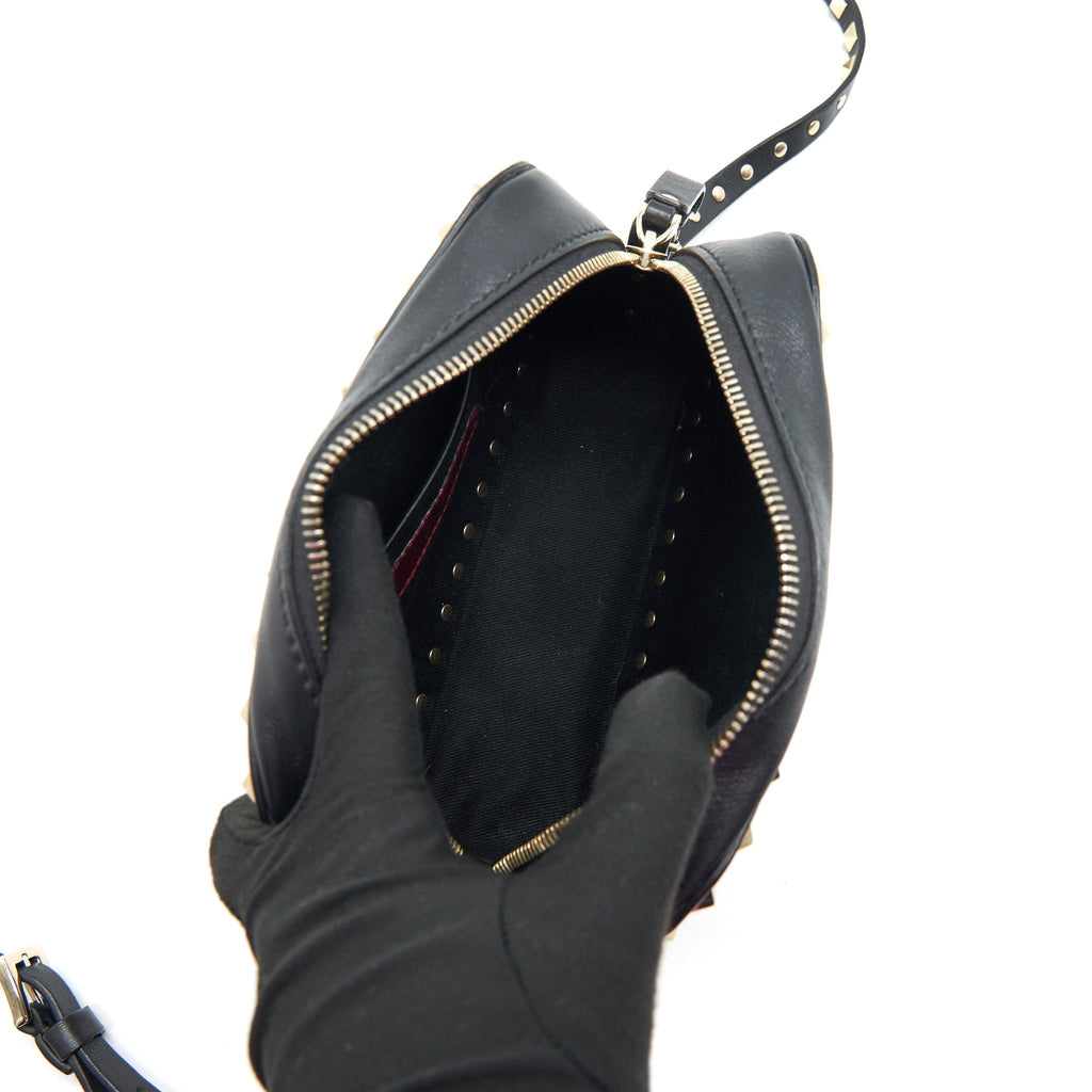 VALENTINO ROCKSTUD CROSSBODY CAMERA BAG BLACK