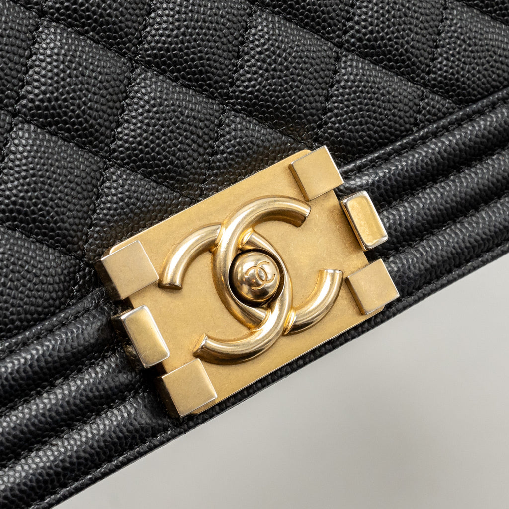 CHANEL MEDIUM BOY BAG CAVIAR BLACK GHW