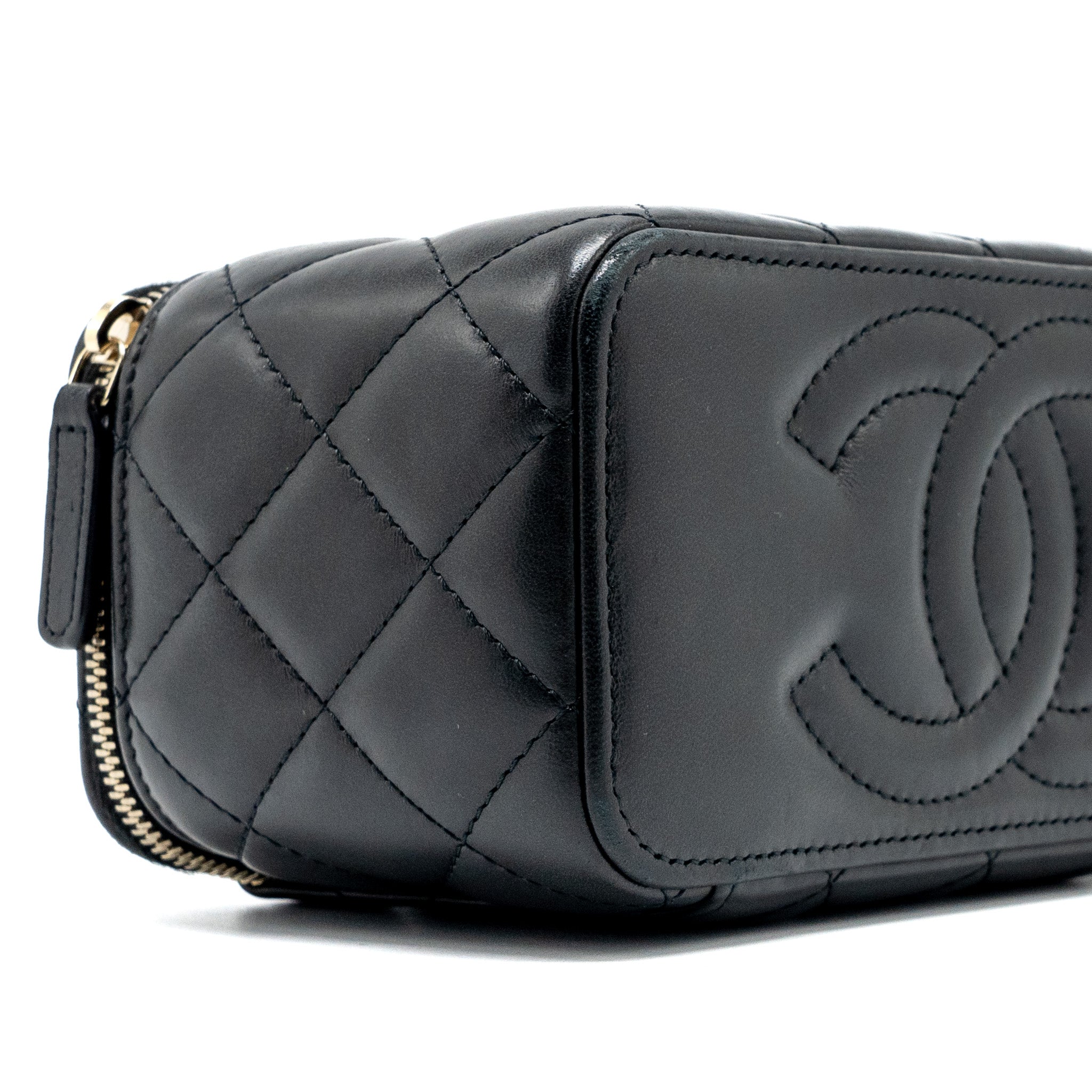 CHANEL 22K GOLD PILLAR LONG VANITY WITH ADJUSTABLE CHAIN LAMBSKIN BLACK GHW (MICROCHIP)