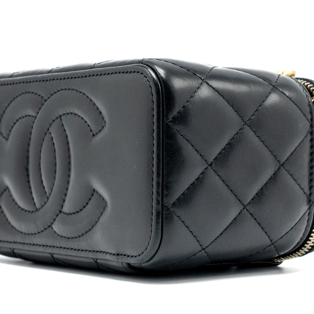 CHANEL 22K GOLD PILLAR LONG VANITY WITH ADJUSTABLE CHAIN LAMBSKIN BLACK GHW (MICROCHIP)