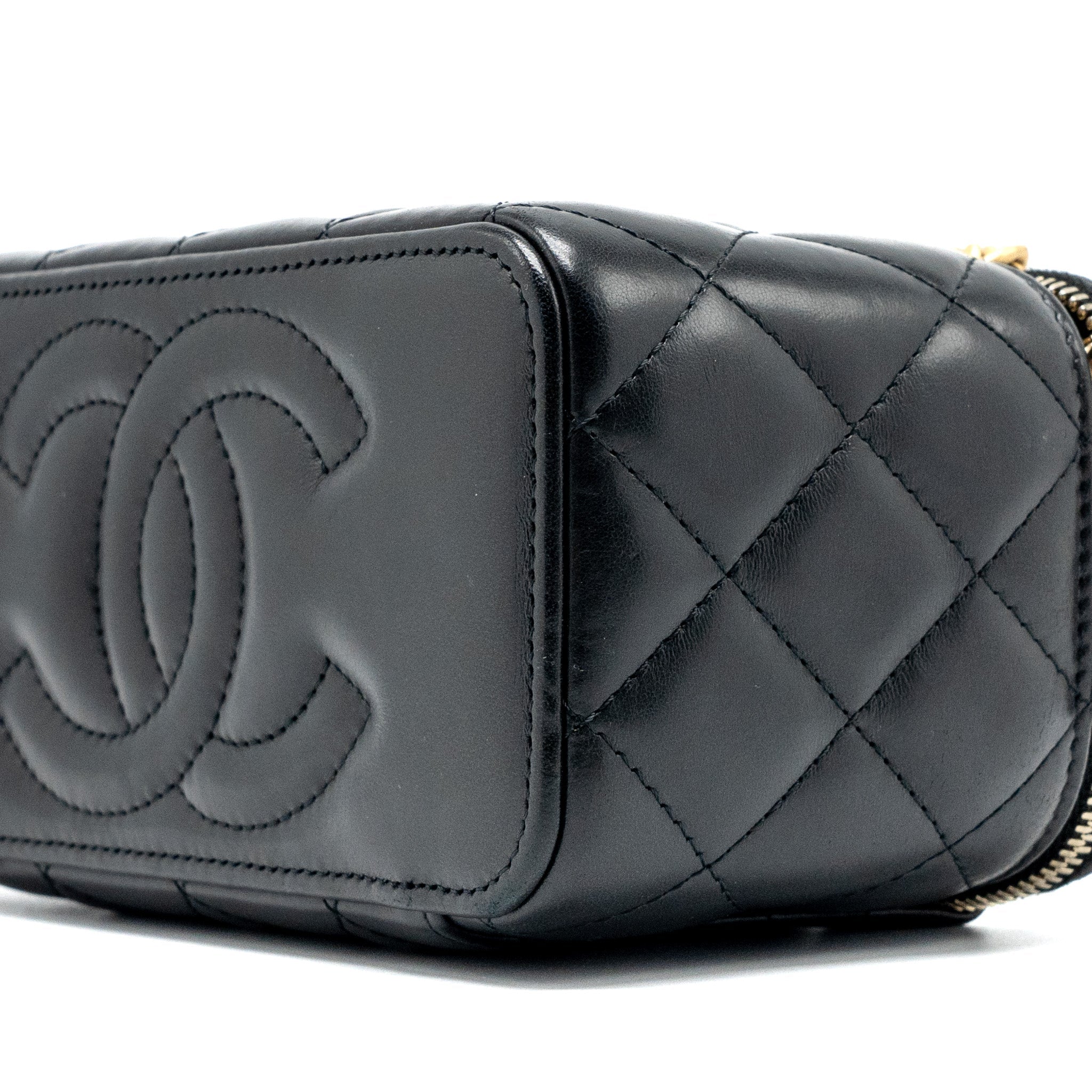 CHANEL 22K GOLD PILLAR LONG VANITY WITH ADJUSTABLE CHAIN LAMBSKIN BLACK GHW (MICROCHIP)