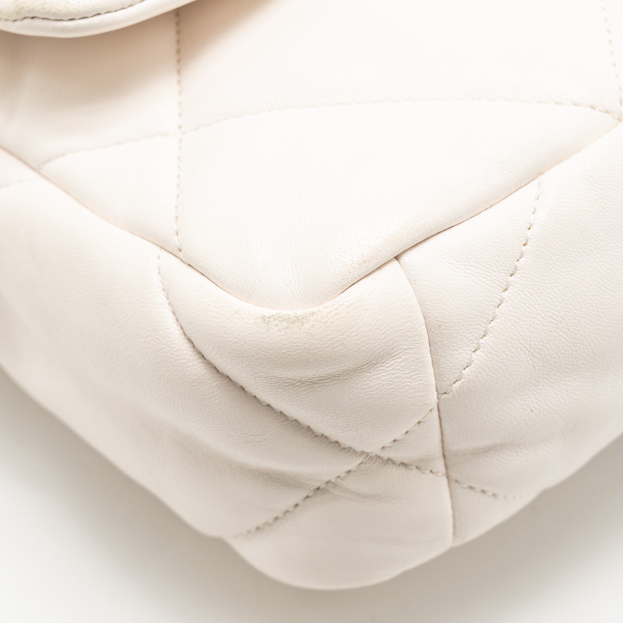 CHANEL SMALL 19 BAG LAMBSKIN WHITE MULTICOLOR HARDWARE