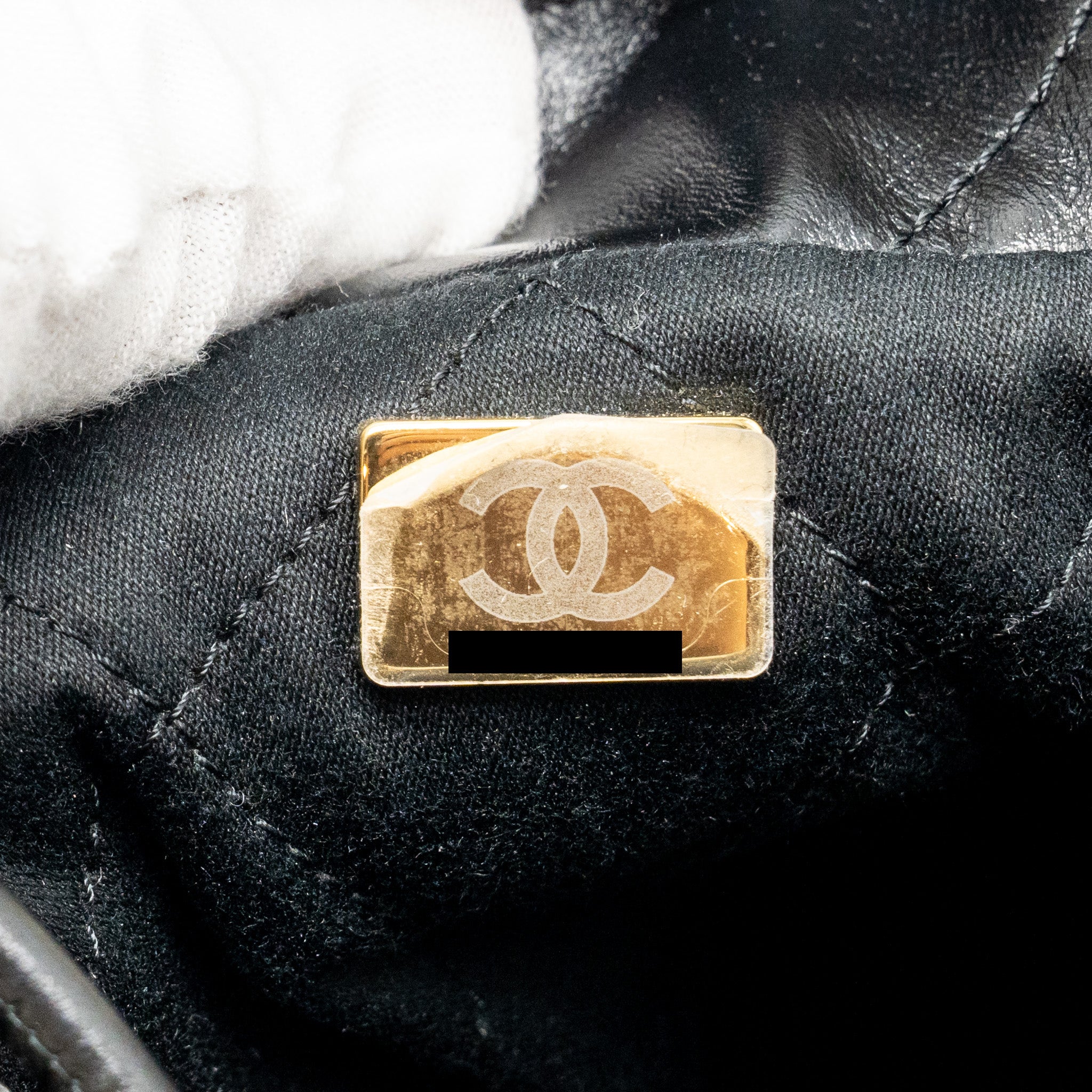 CHANEL MINI 22 BAG CALFSKIN BLACK GHW (MICROCHIP)